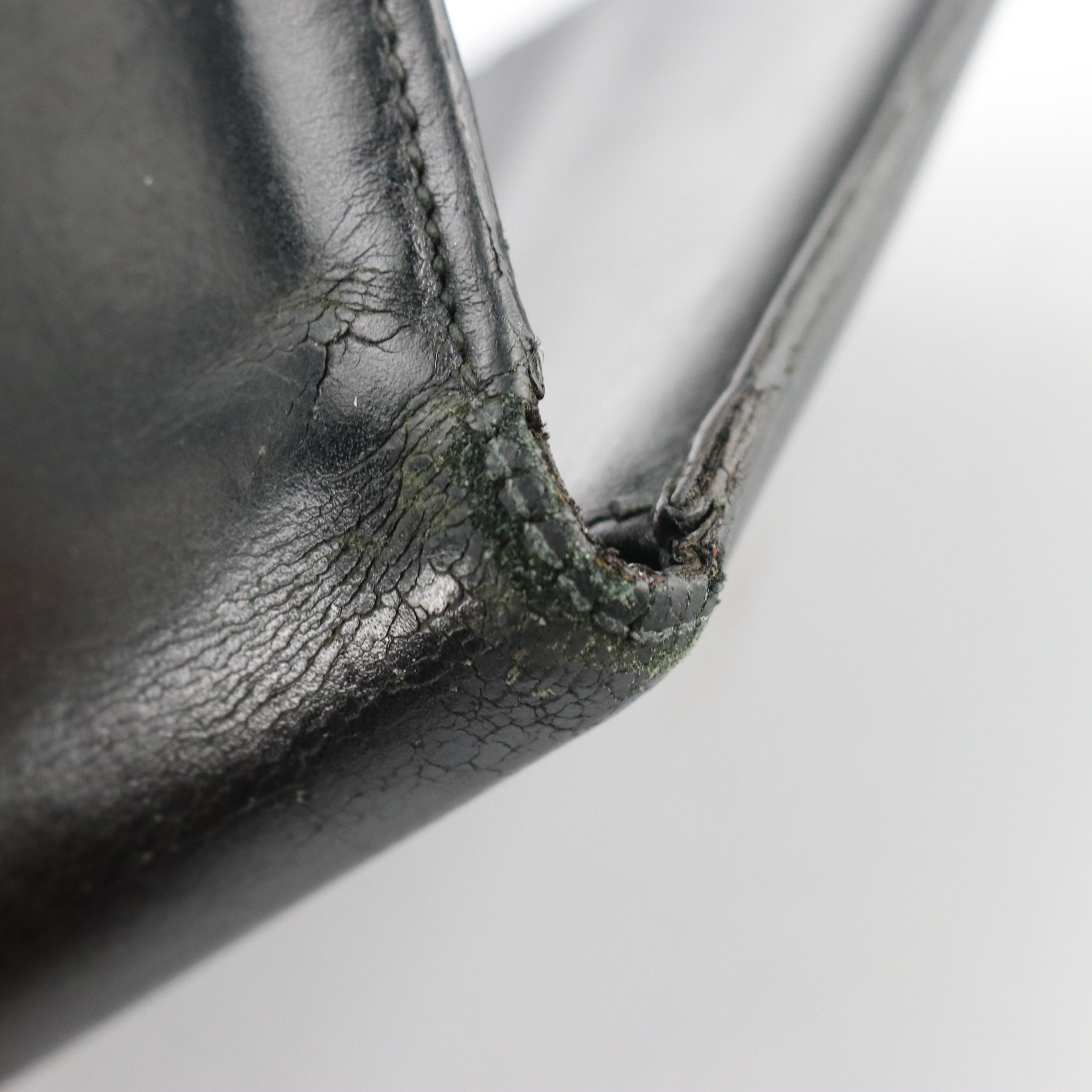 Gucci Bifold Wallet in Calfskin Leather with Gift Box