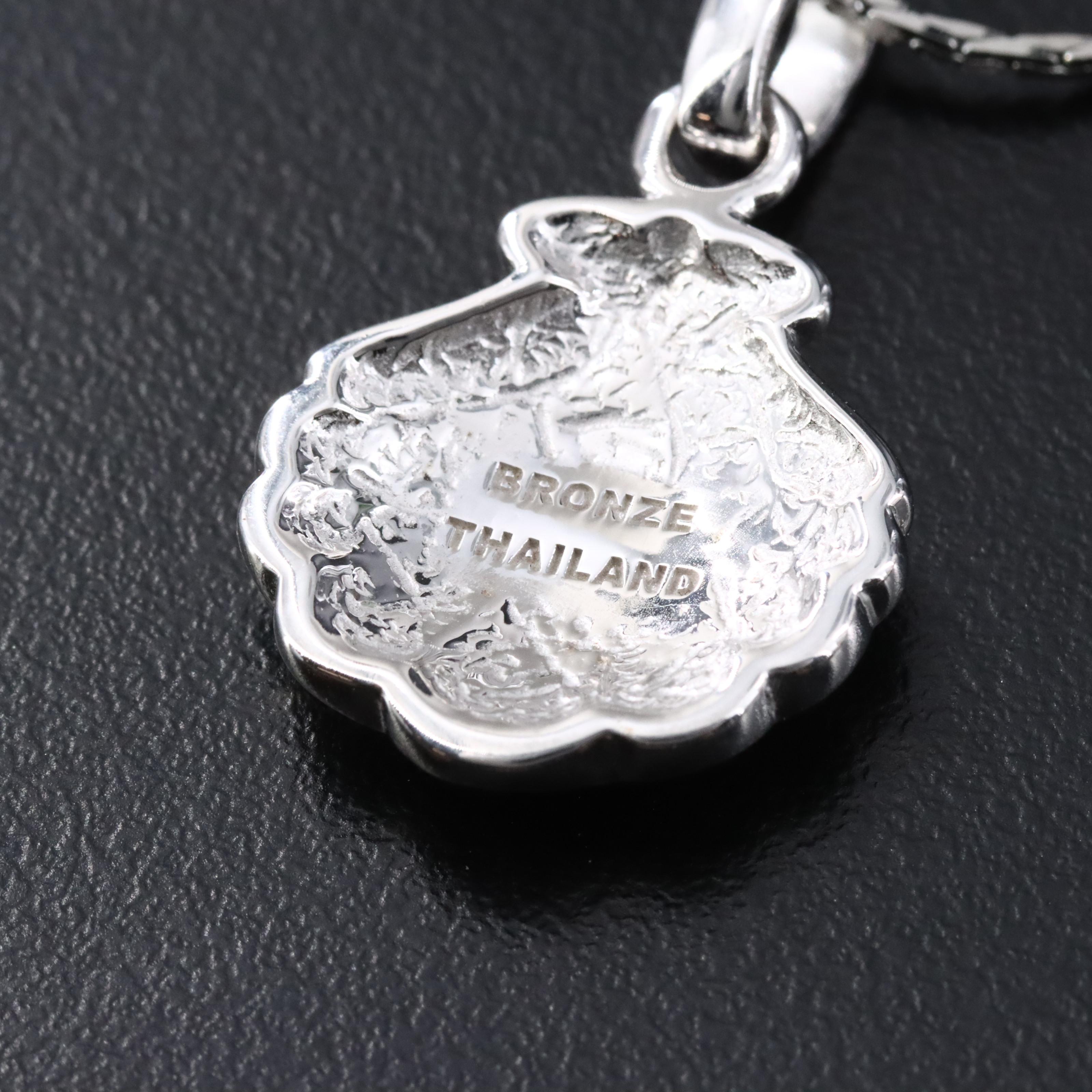 Floral, American Flag and St. Patrick's Theme Featured in Jewelry Collection