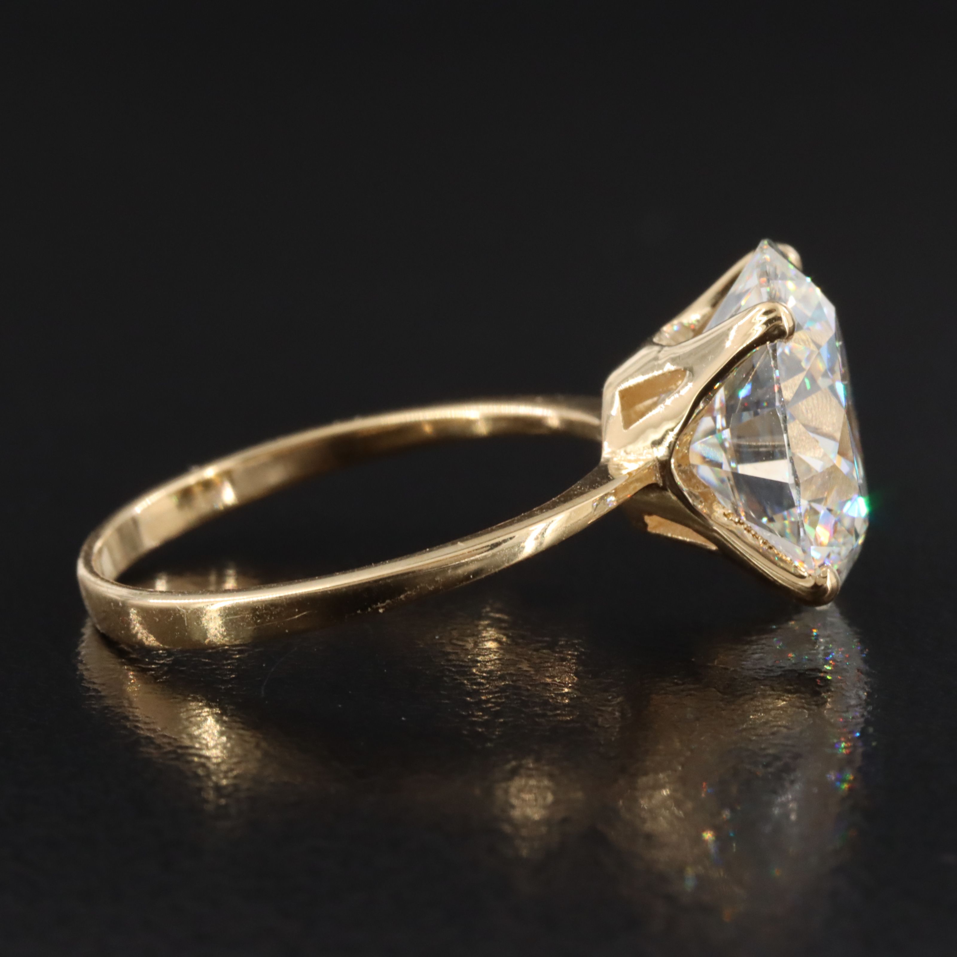 18K 6.02 CT Lab Grown Diamond Solitaire Ring with IGI Report