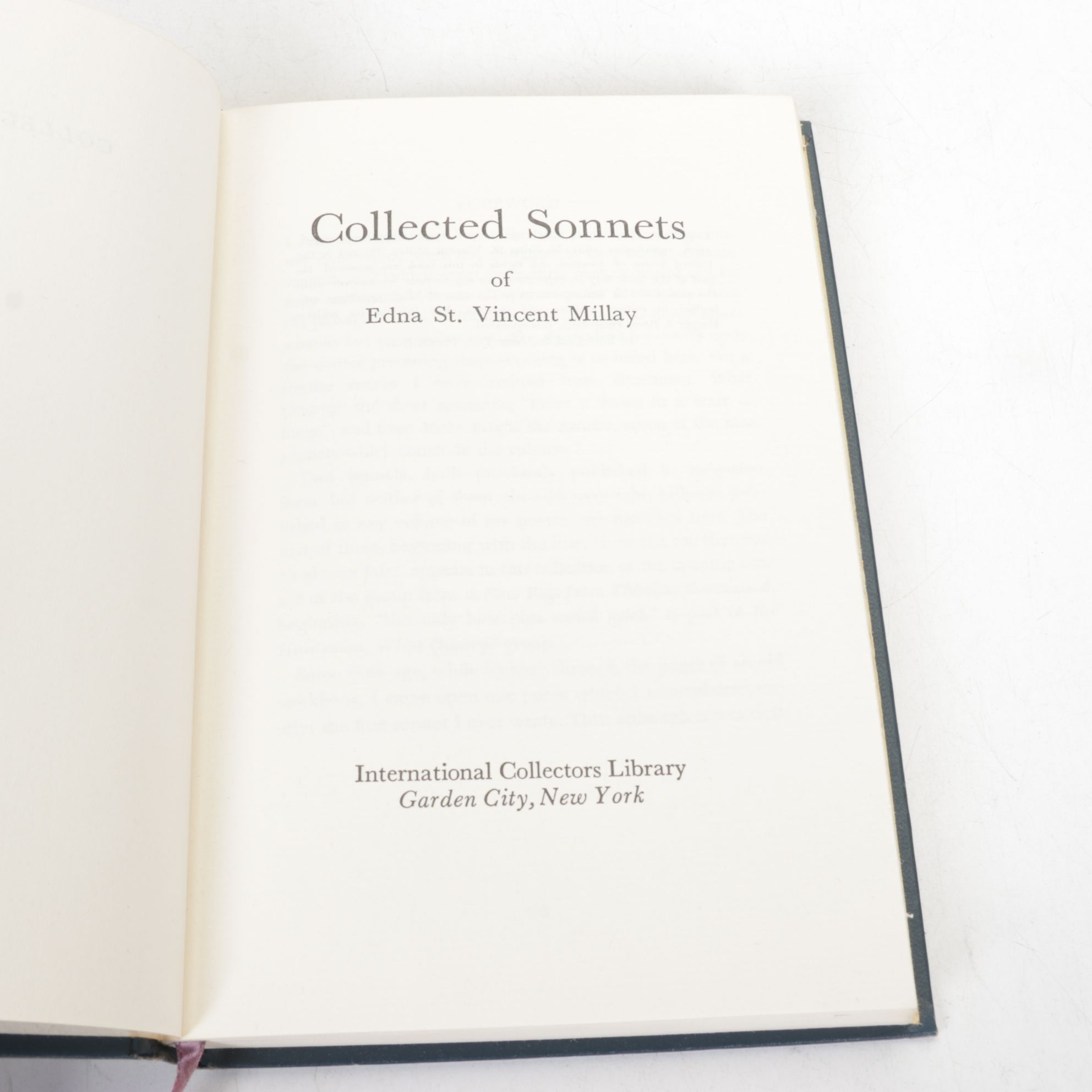 "Complete Short Stories" by Mark Twain and More International Collectors Library
