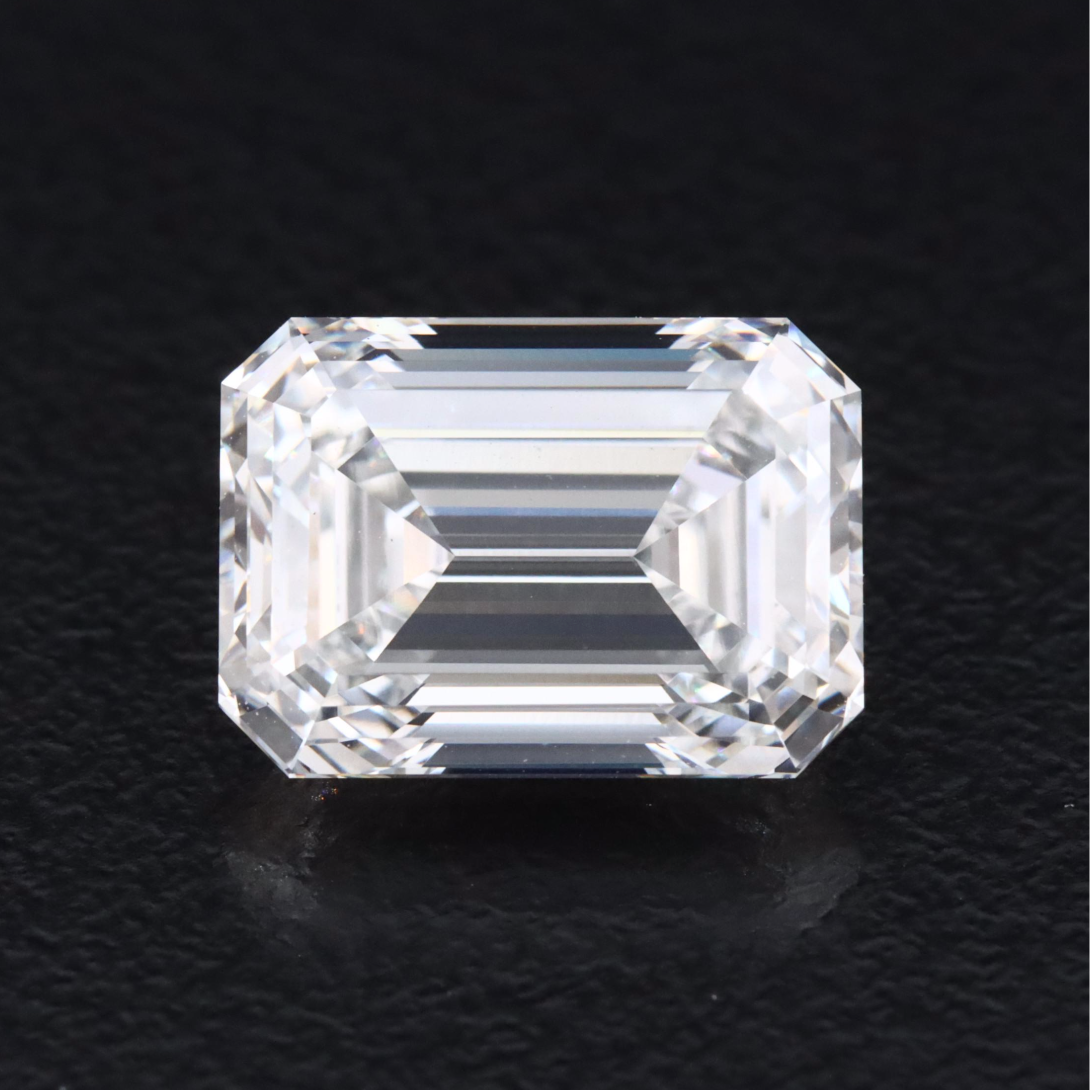 Loose 4.00 CT Lab Grown Diamond with IGI Report