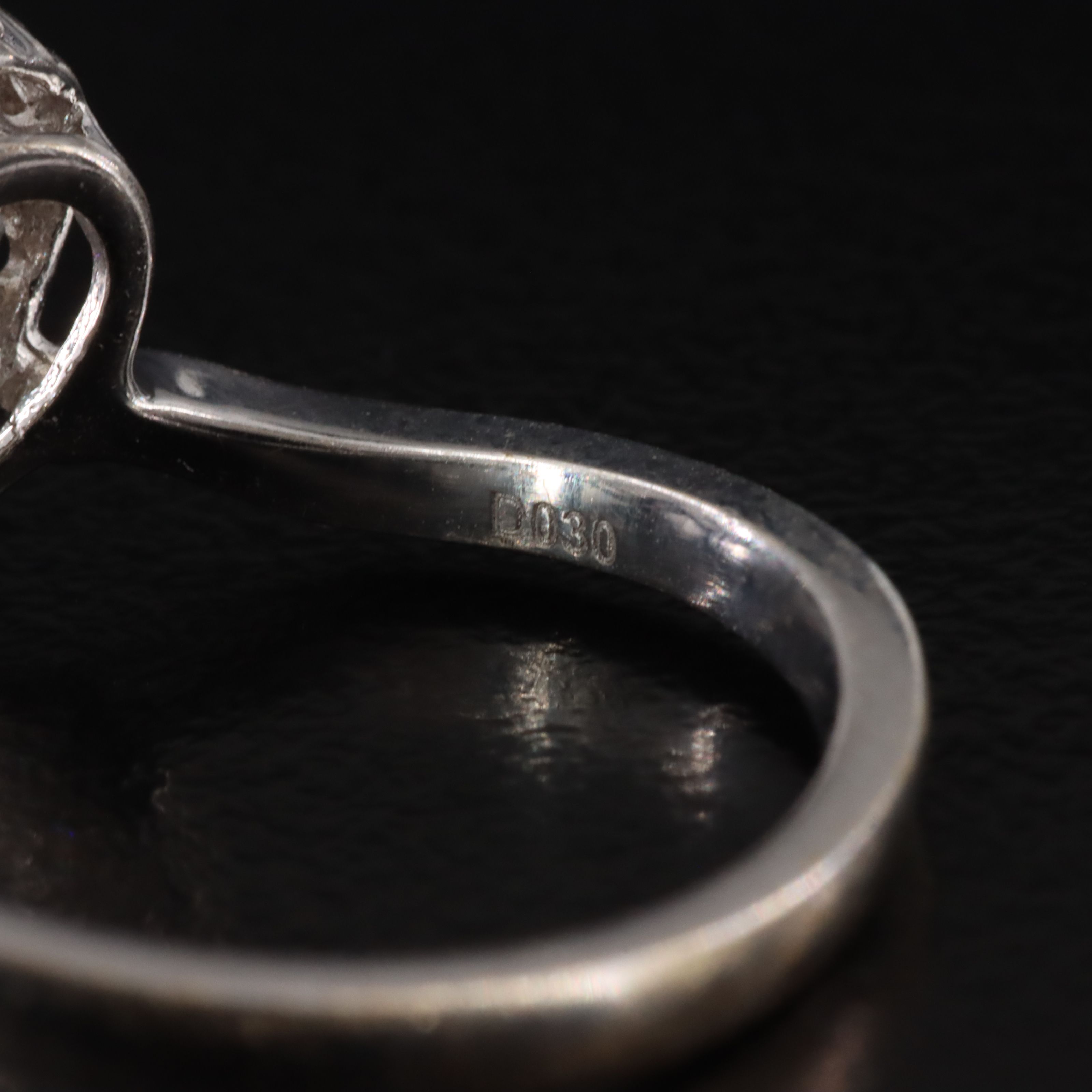 18K 0.30 CTW Diamond Ring