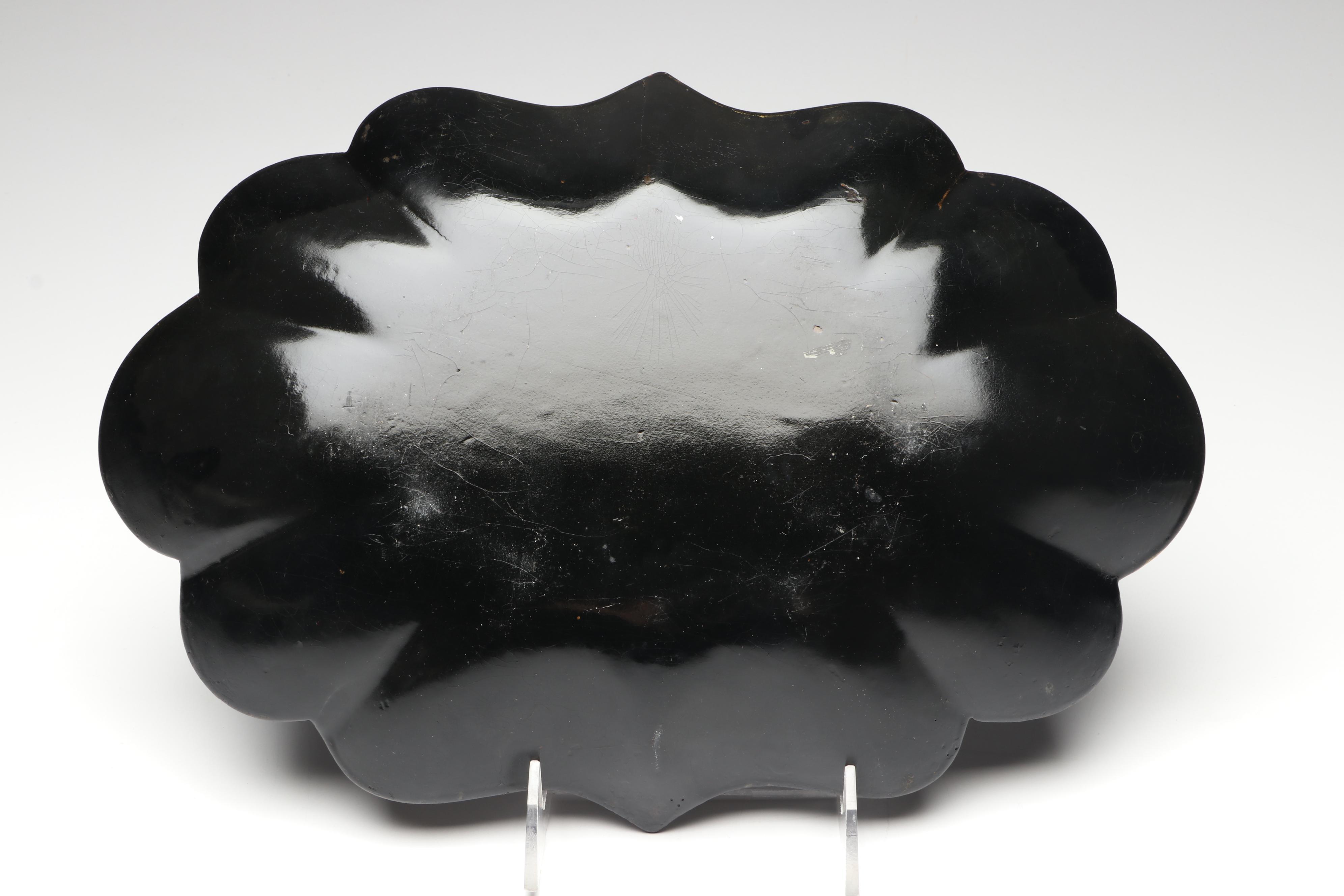 Black Lacquered Papier-Mâché Scalloped Bowl