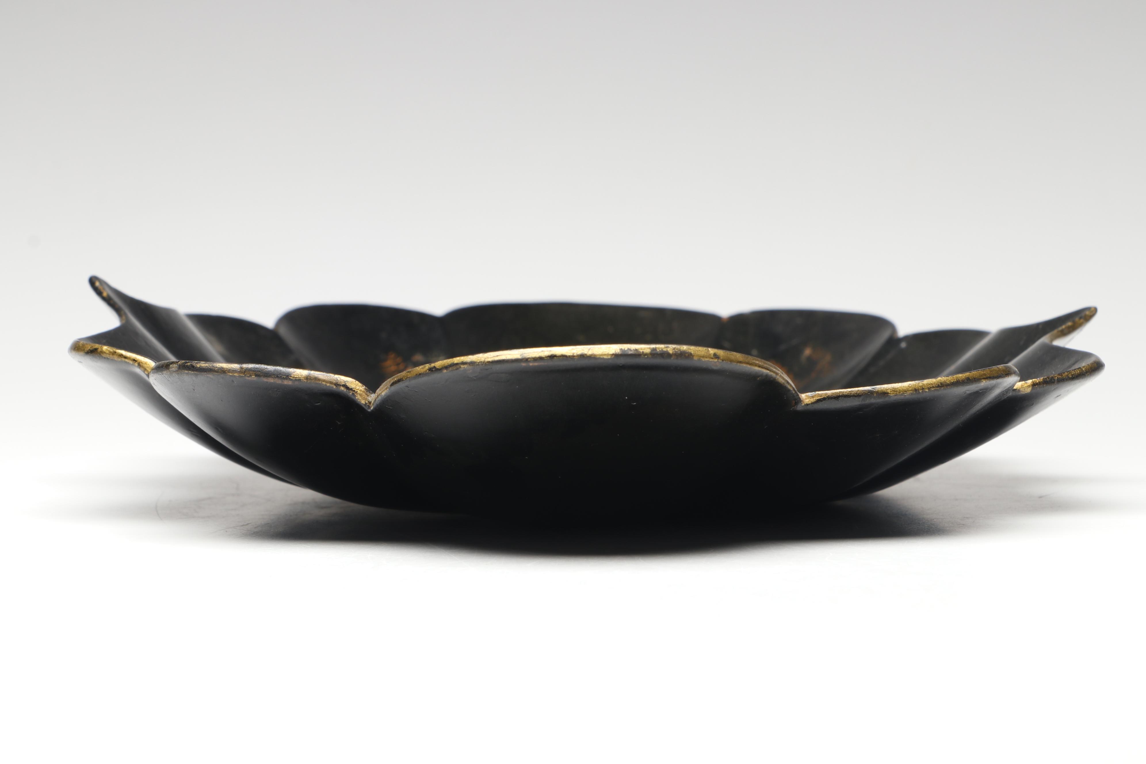 Black Lacquered Papier-Mâché Scalloped Bowl