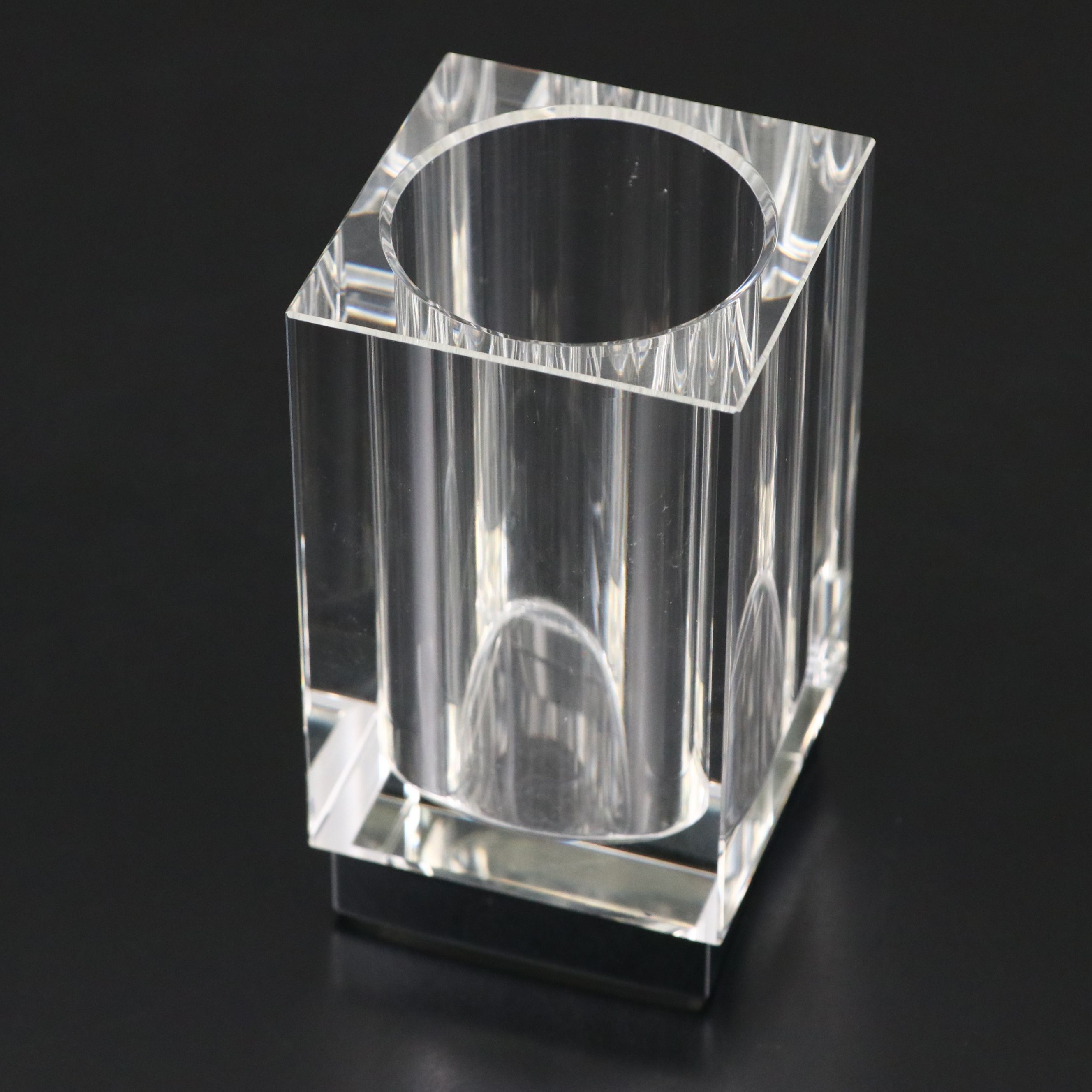 Frette Crystal Contemporary Block-Shaped Vase