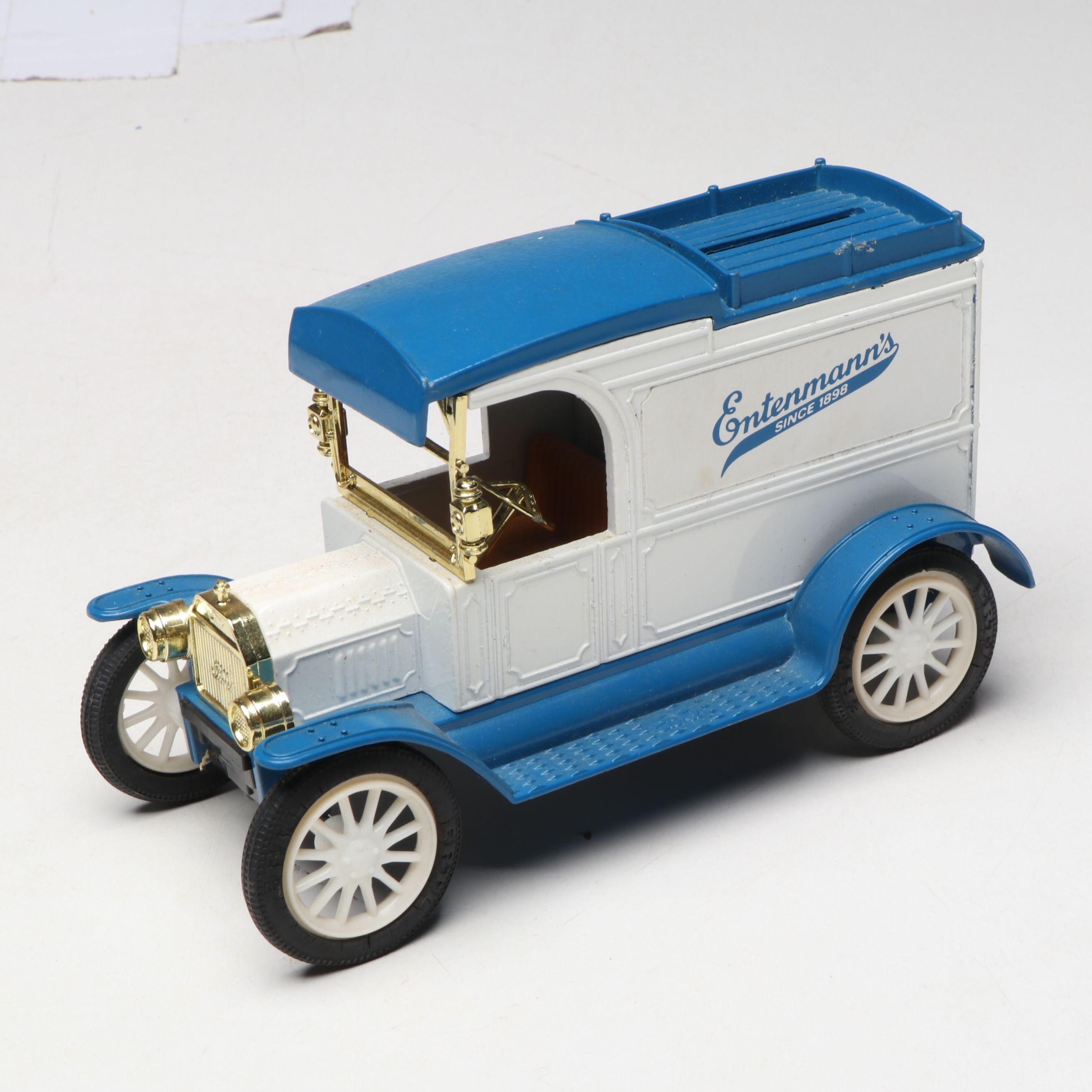Ertl "Entenmann's" Diecast Model with Cast Iron Miniature Stove and Other Décor