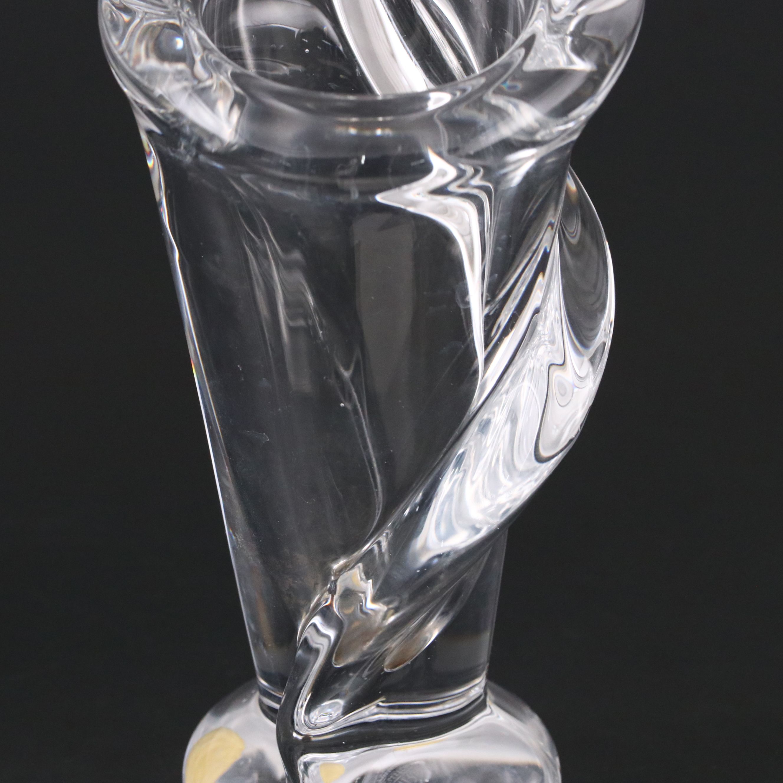 Art Vannes Crystal Vase with Crystal Vase and Lilies