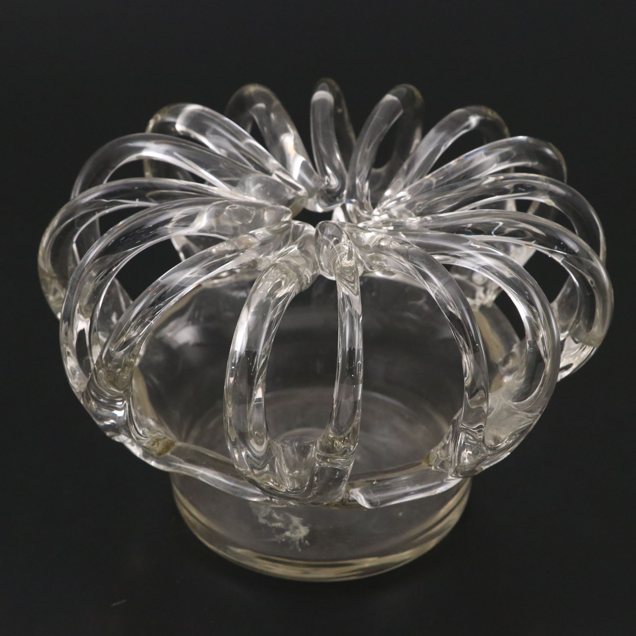 Art Vannes Crystal Vase with Crystal Vase and Lilies