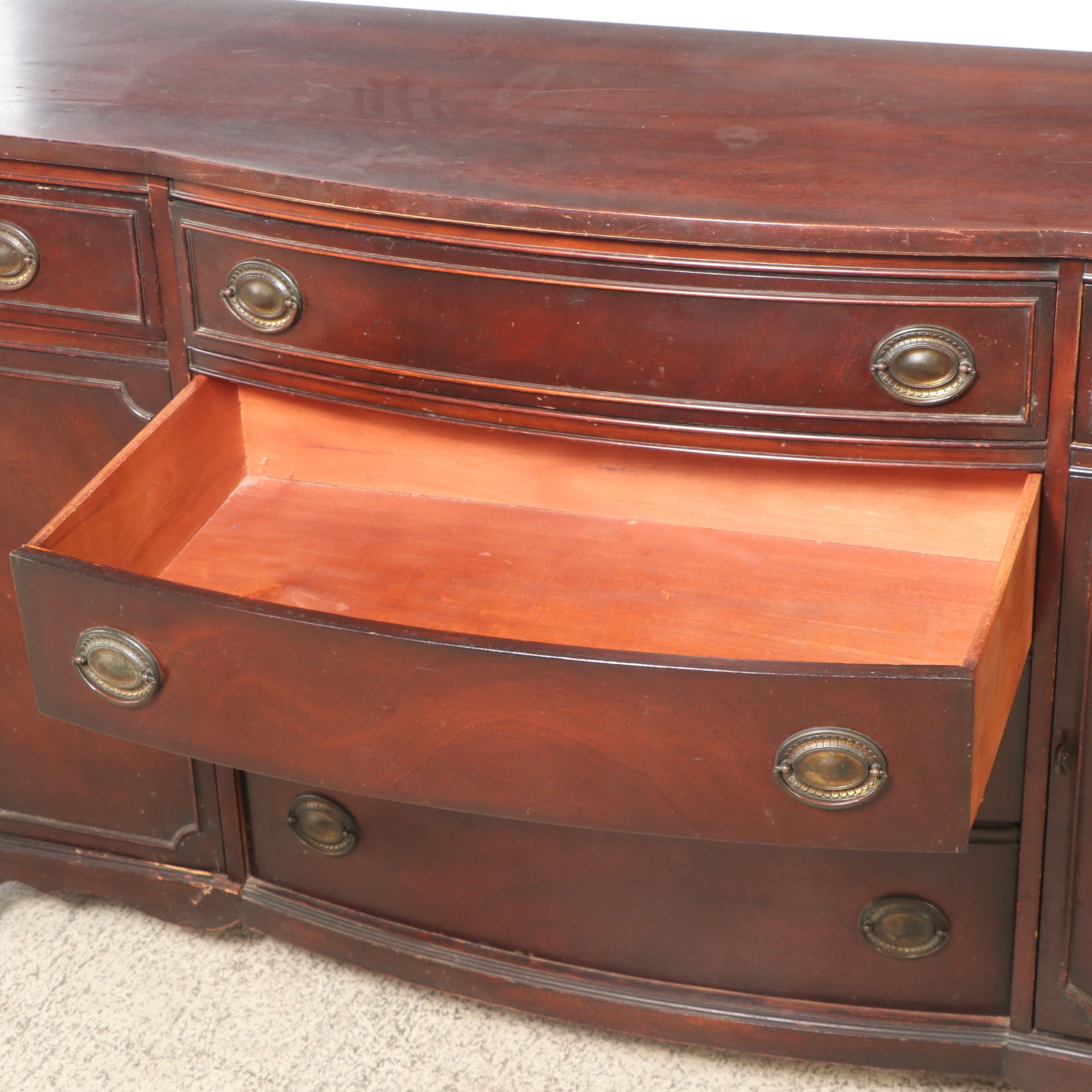 Duncan Phyfe Style Mahogany Bow-Front Buffet, Mid-20th Century