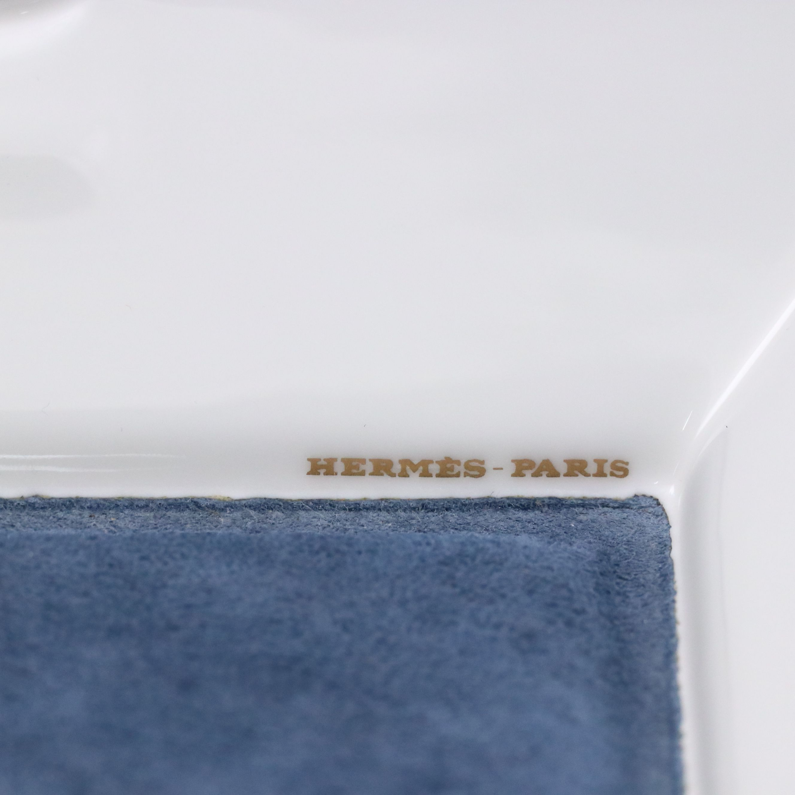 Hermès "Chaîne D'ancre" Porcelain Ashtray