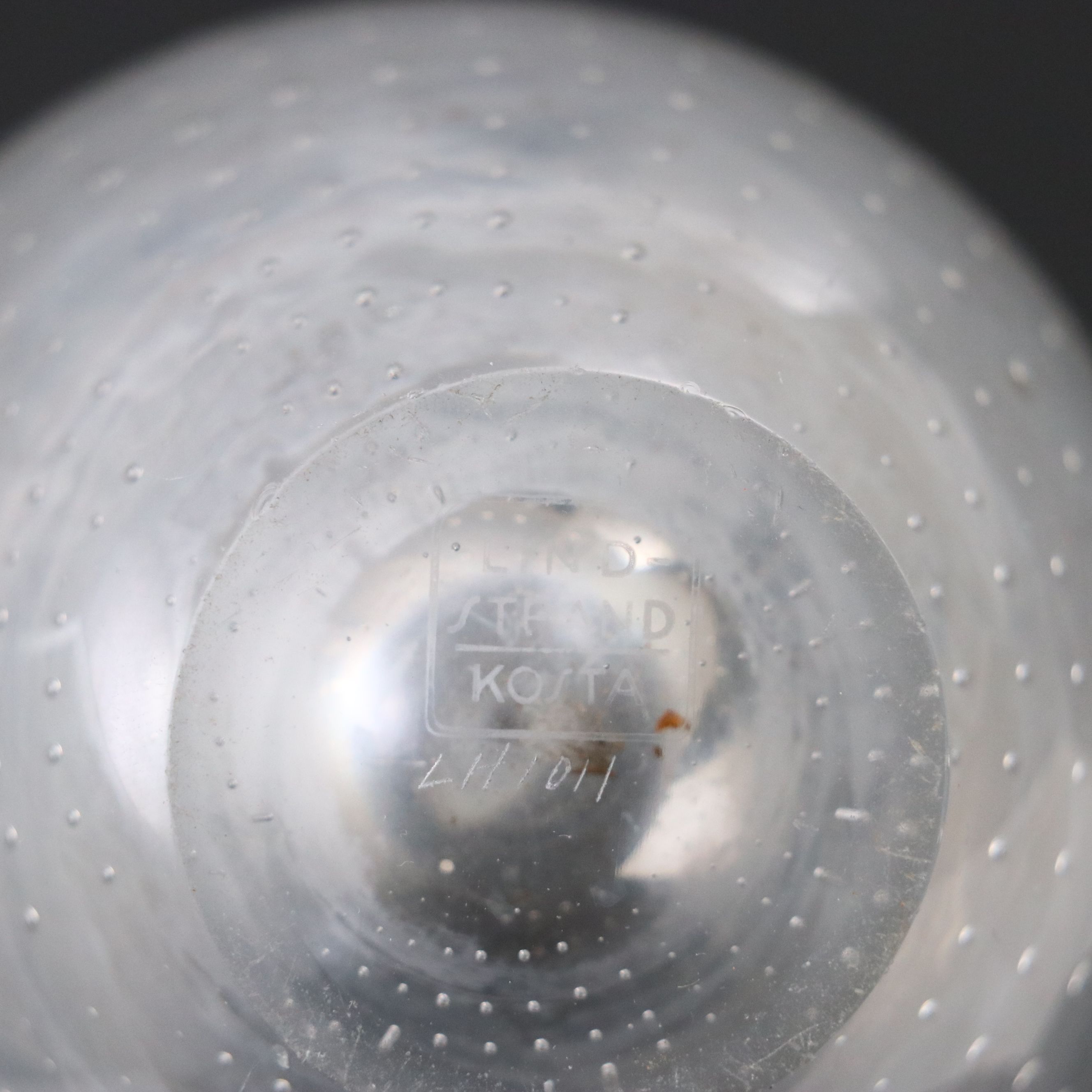 Vicke Lindstrand for Kosta Boda Glass Vase