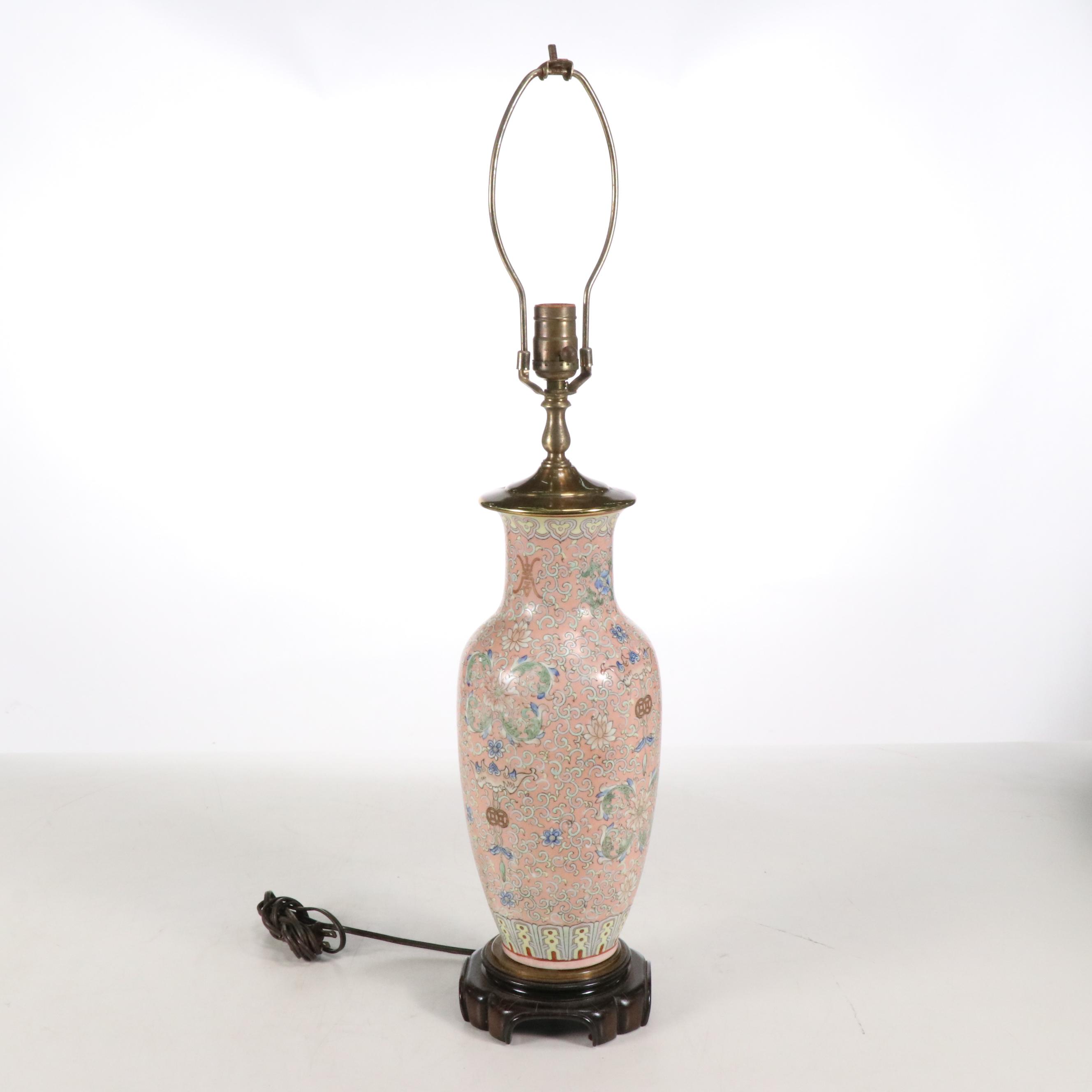 Chinese Porcelain Famille Rose Peach Ground Vase Table Lamp