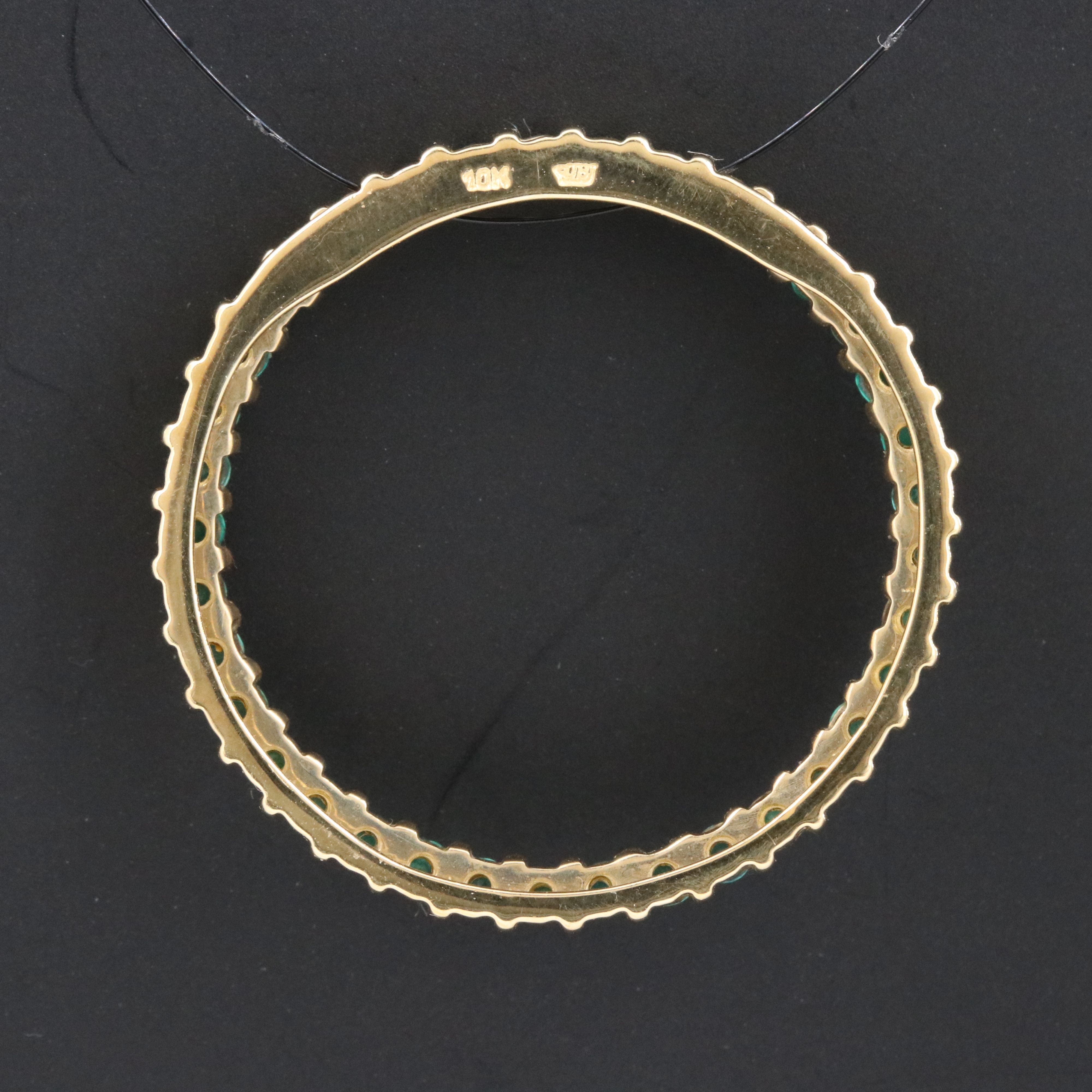 10K Emerald Circle Pendant