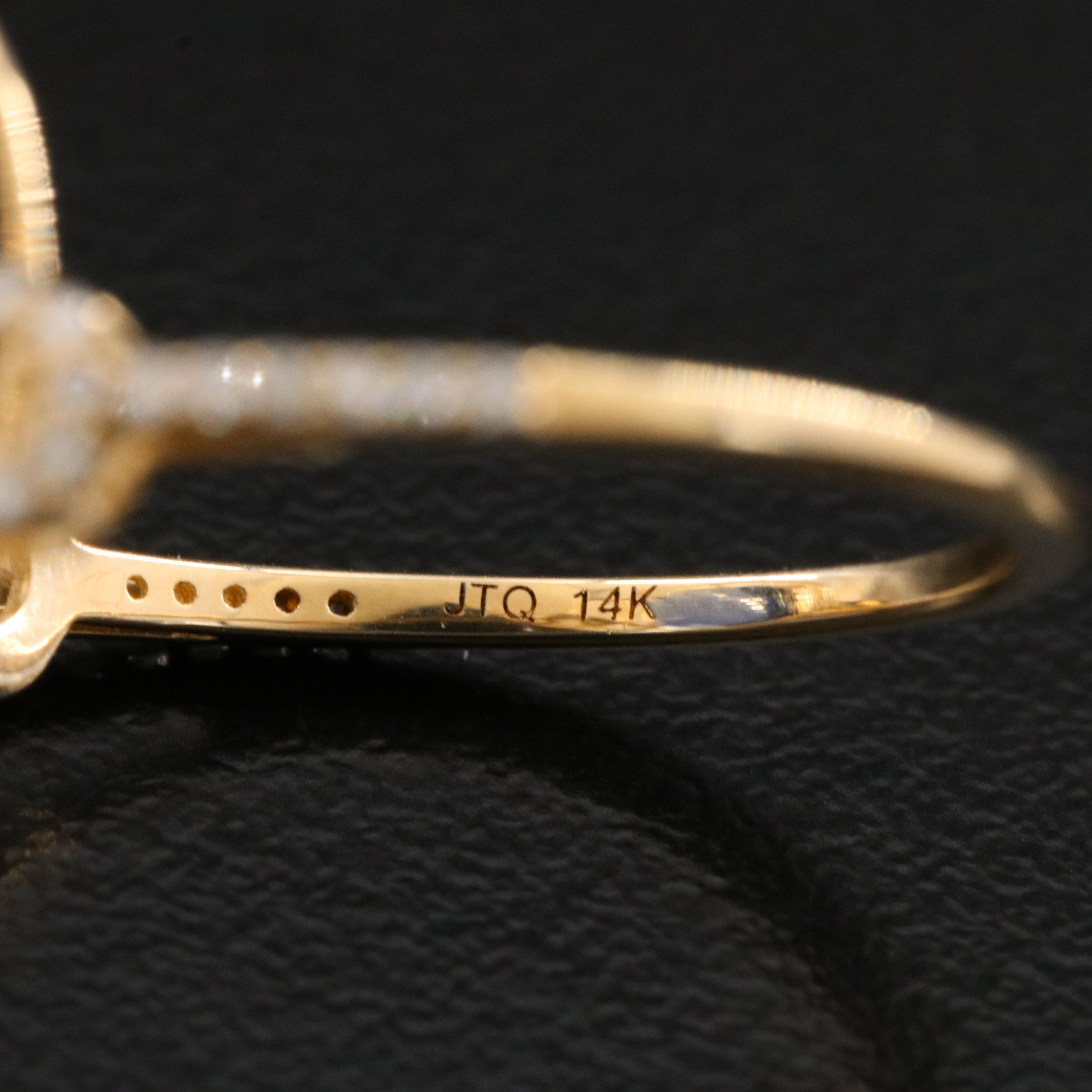 14K 8.03 CT Sapphire and Moissanite Ring with IGI Jewelry Report