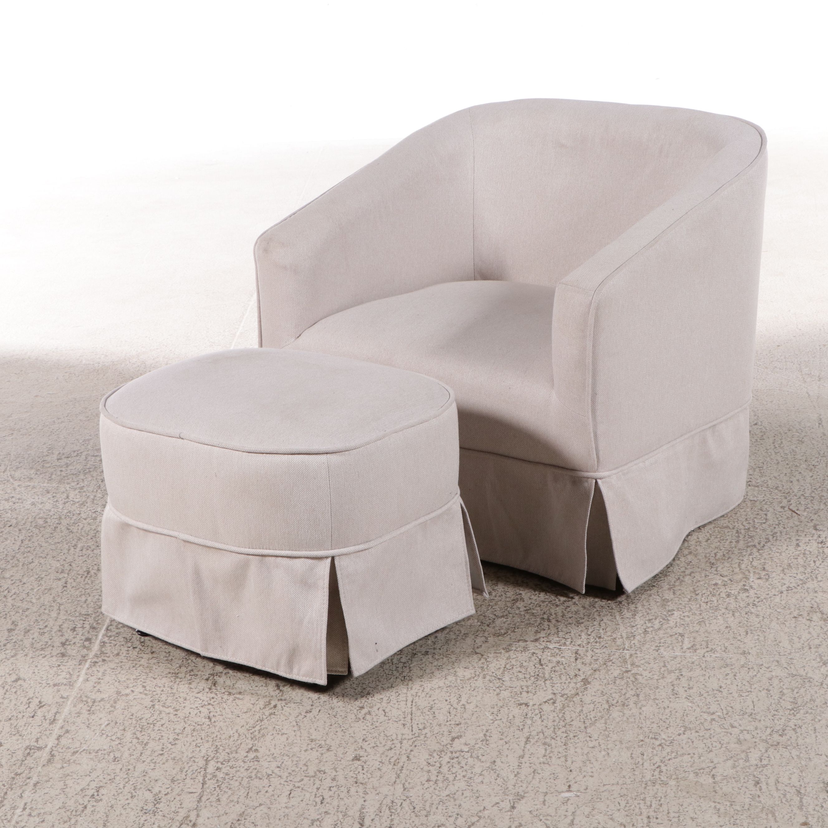 Contemporary Sirio Upholstered Armchair with Ottoman