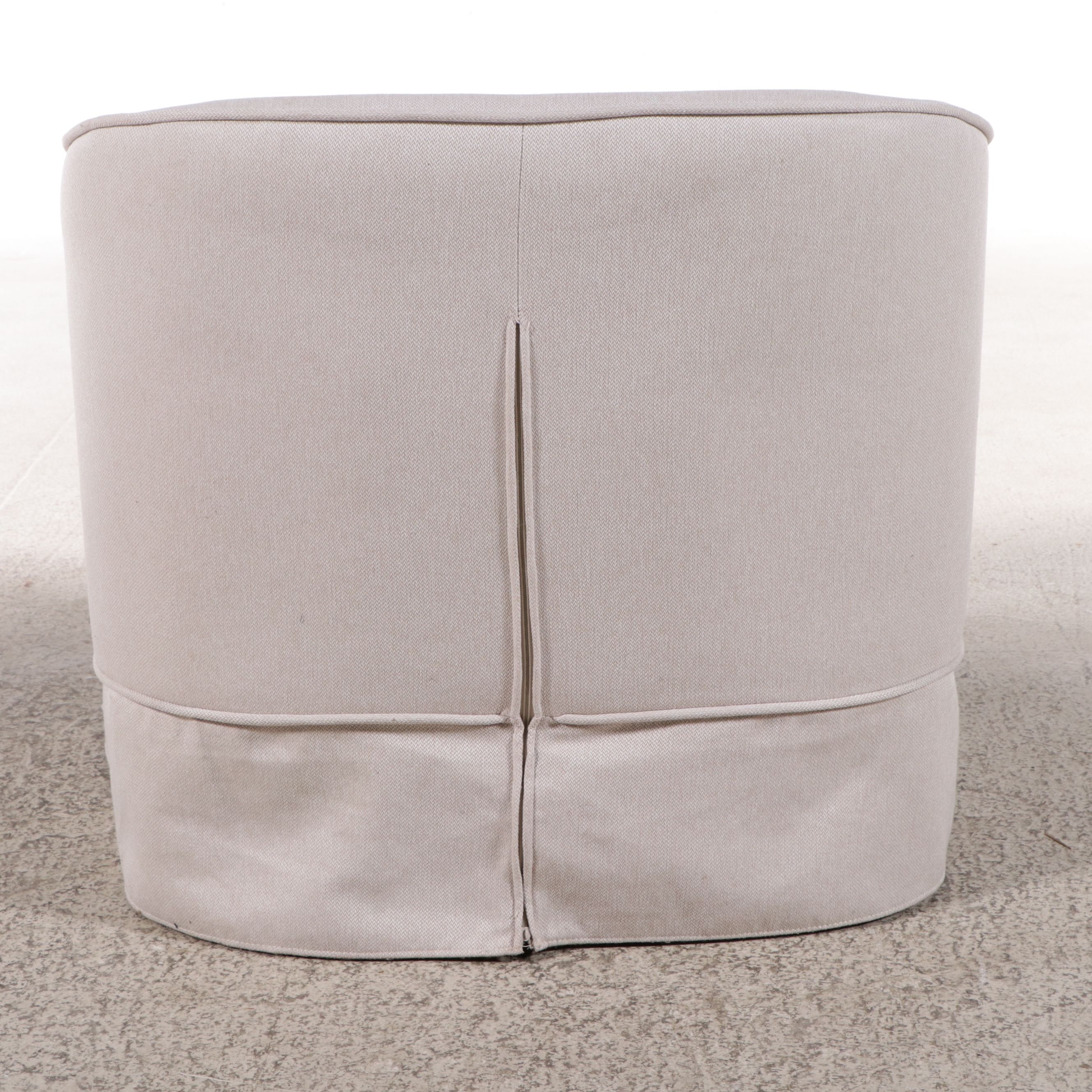 Contemporary Sirio Upholstered Armchair with Ottoman