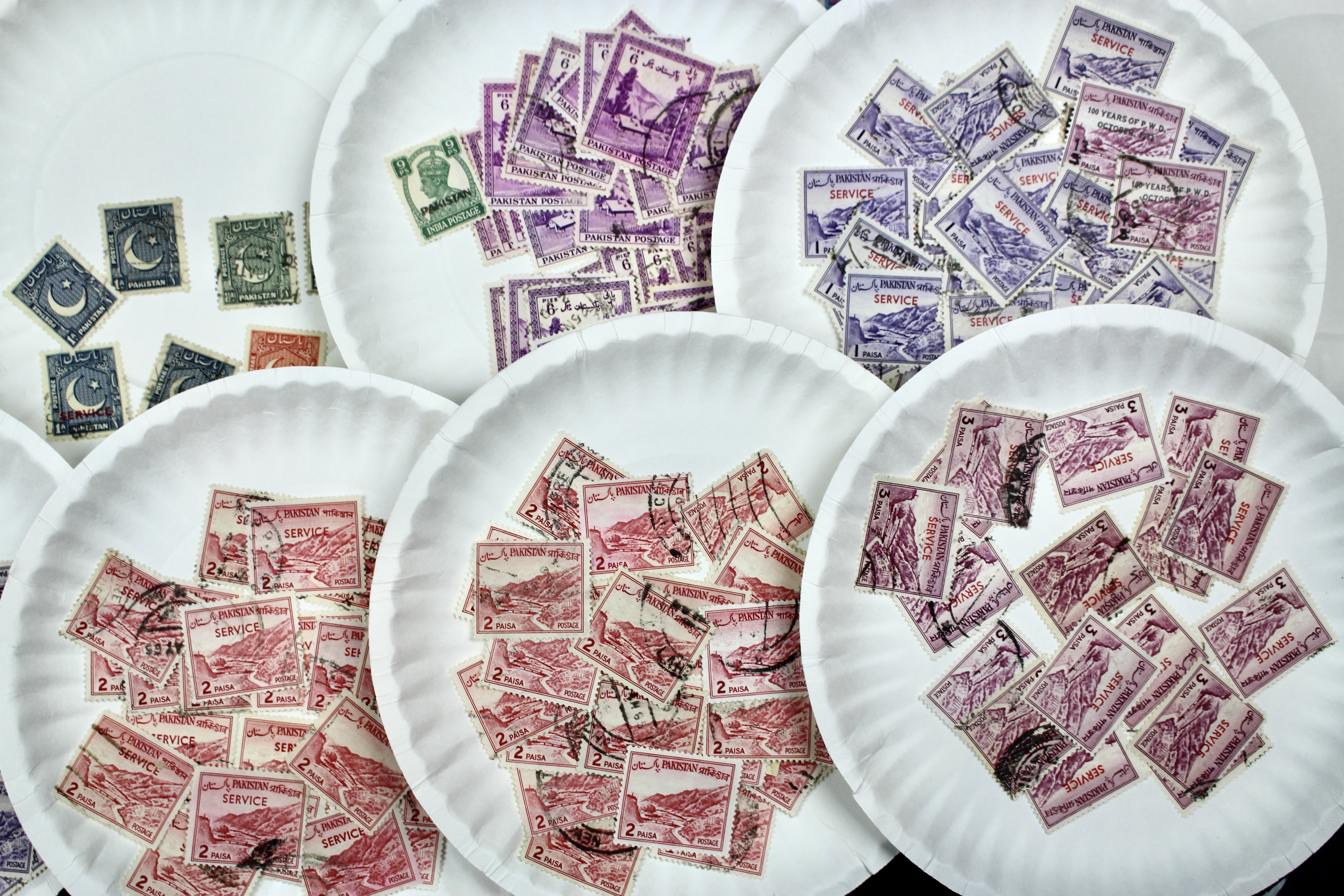 Large World-Wide Collection of 5,000 to 10,000 Postage Stamps