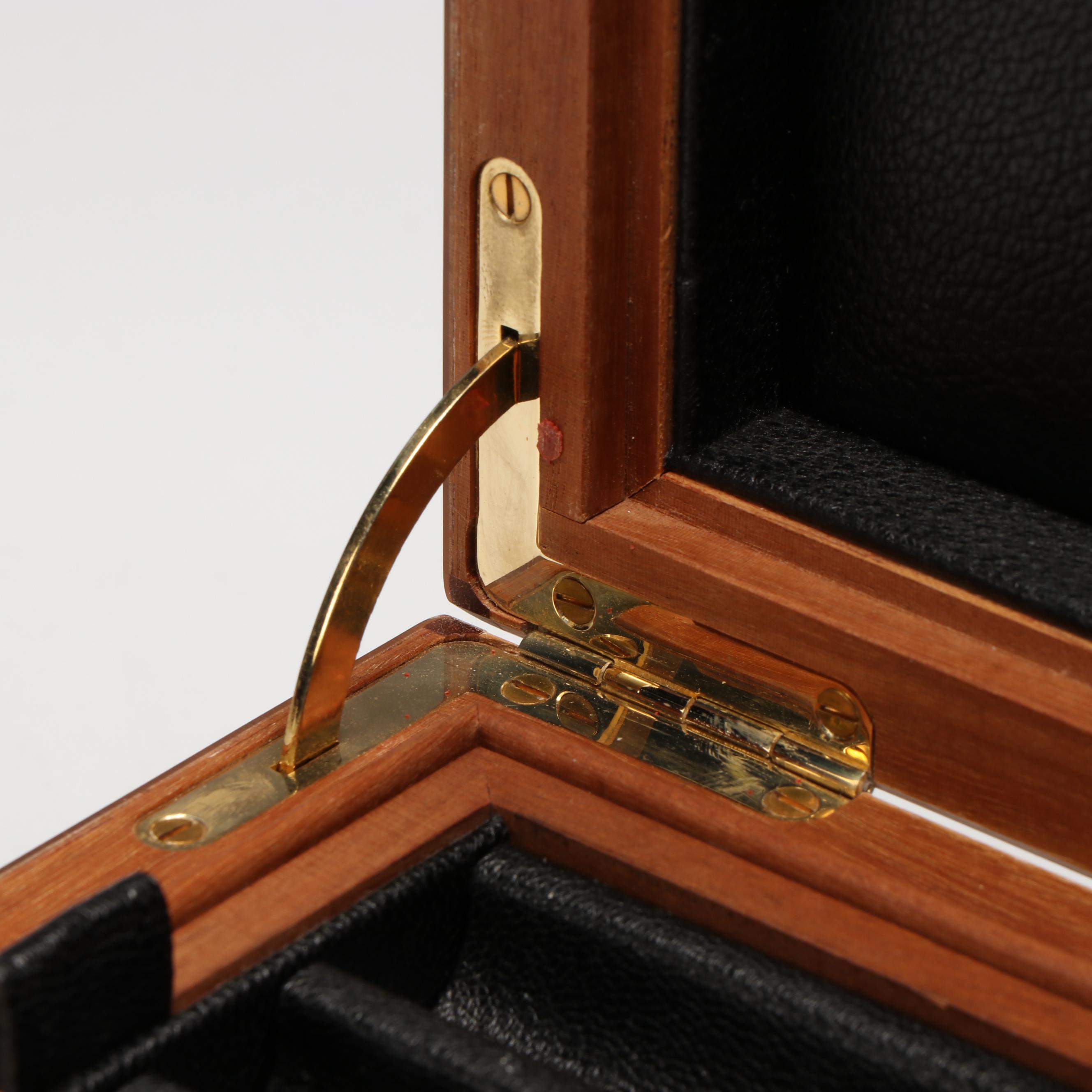 Point Plume Wood Cigar Box with Leather Lining