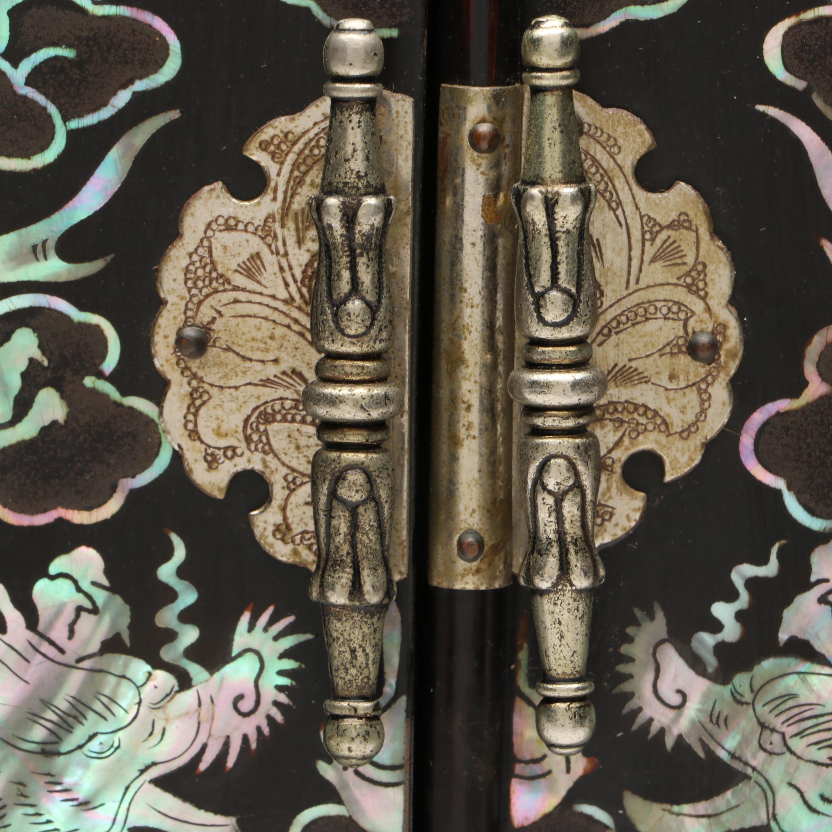 Chinese Abalone Inlaid Black Lacquer Jewelry Box