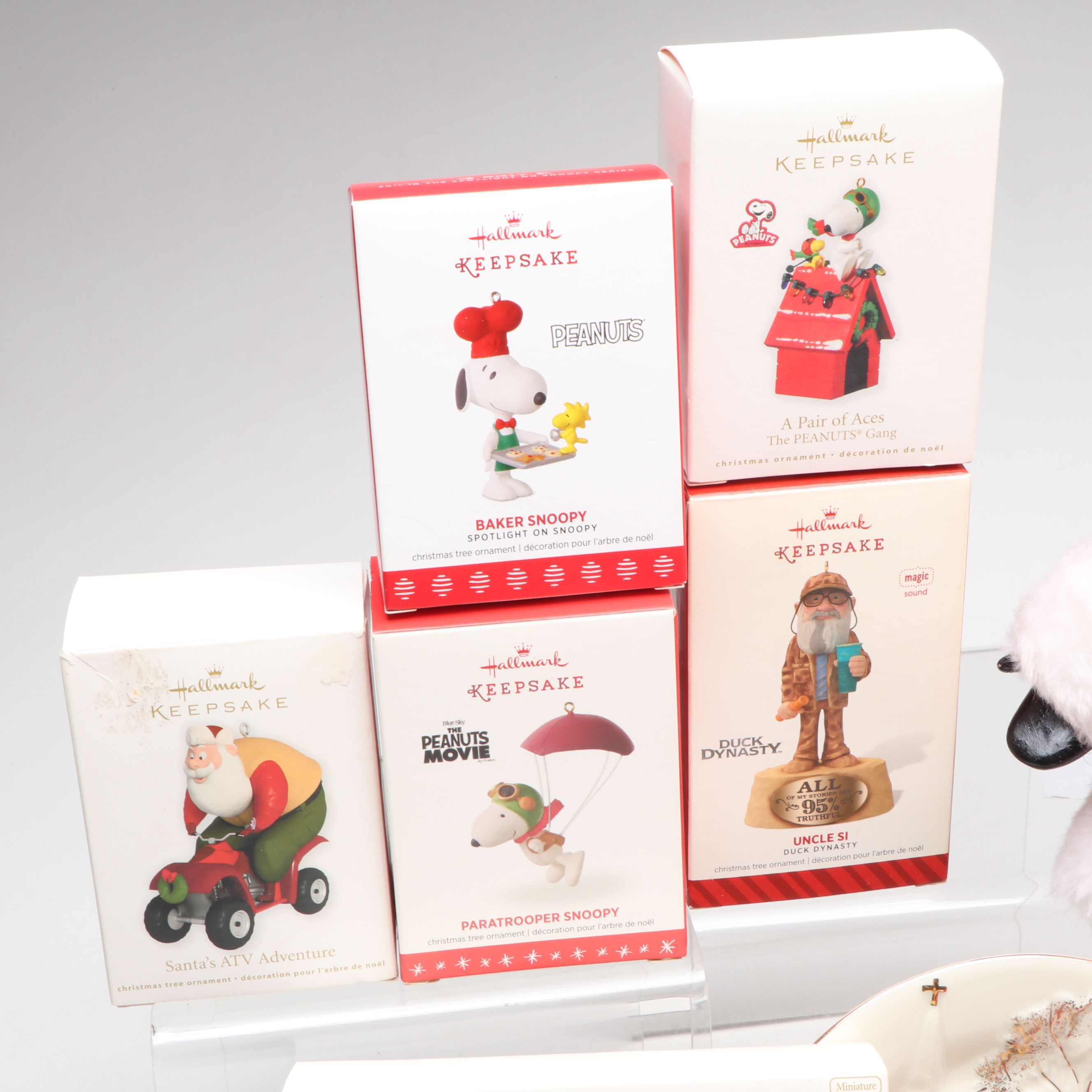 Mikasa "Holiday Elegance" Plaque with Hallmark Keepsake Ornaments and More Décor