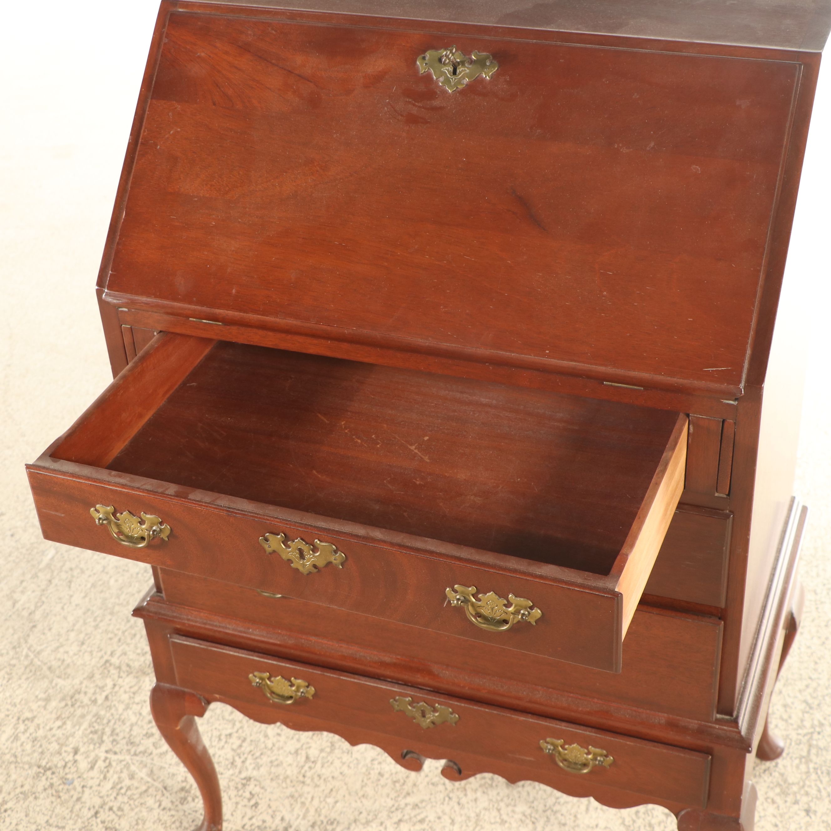 Queen Anne Style Mahogany Slant Front Desk, 20th Century