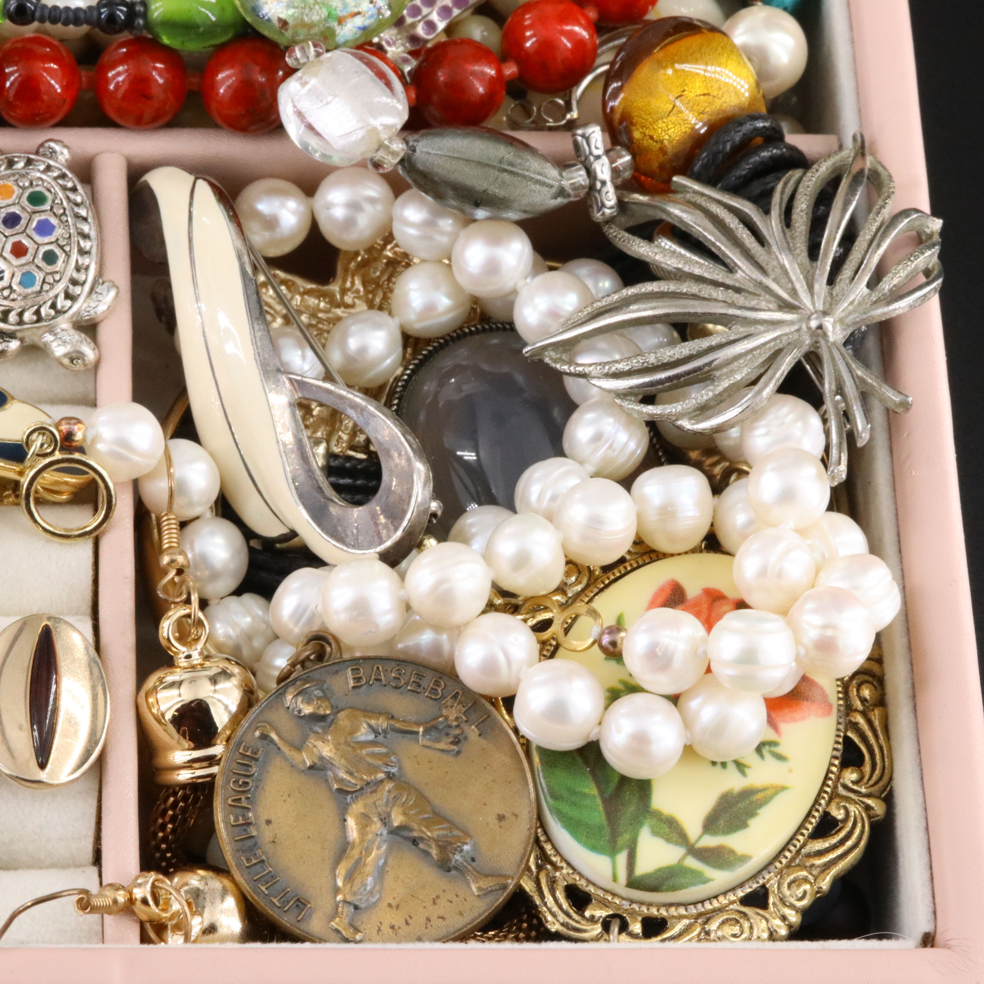 Uncommon Discoveries: Jewelry Collection