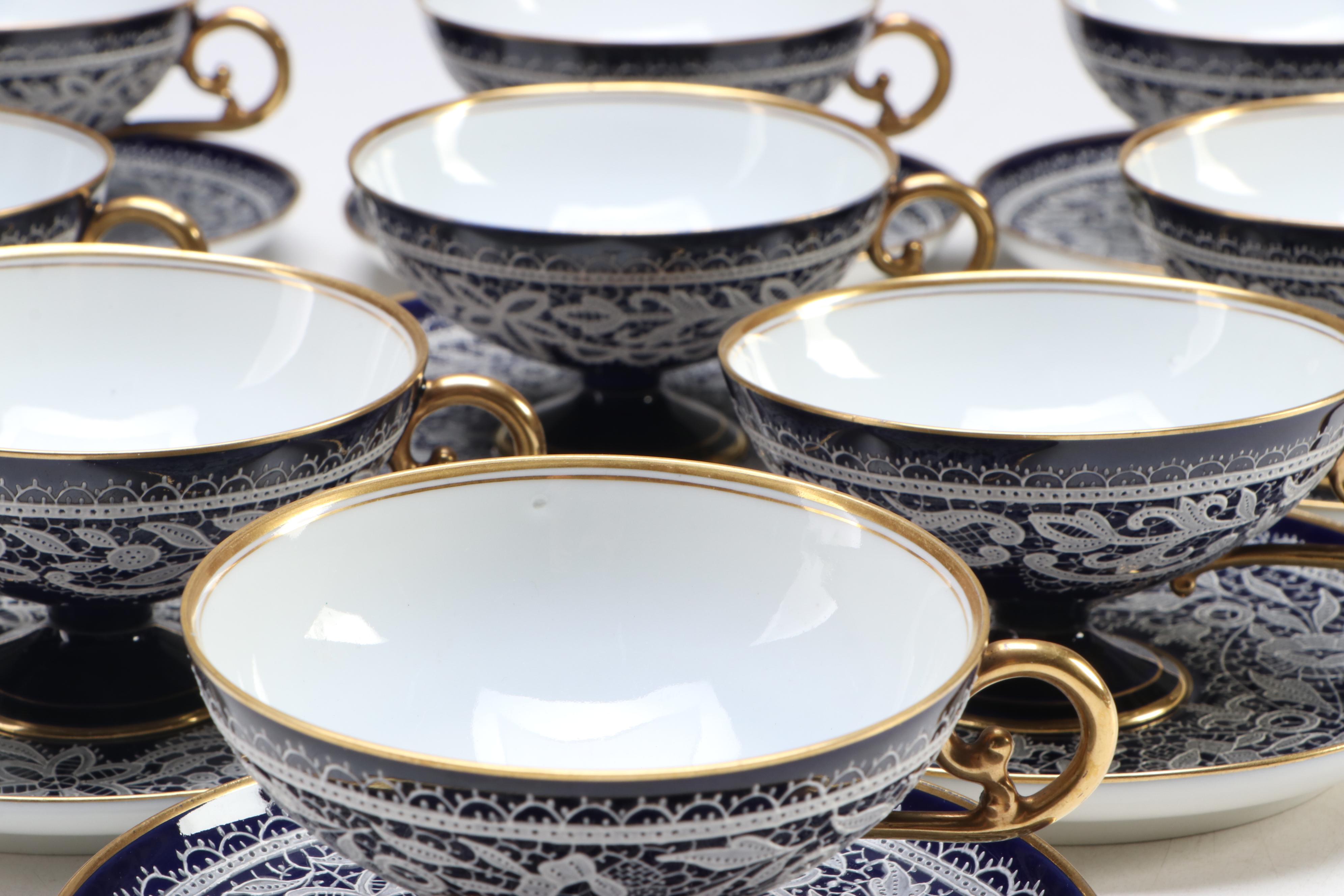 Italian Testolini Venezia Gilt Porcelain Teacups and Saucers