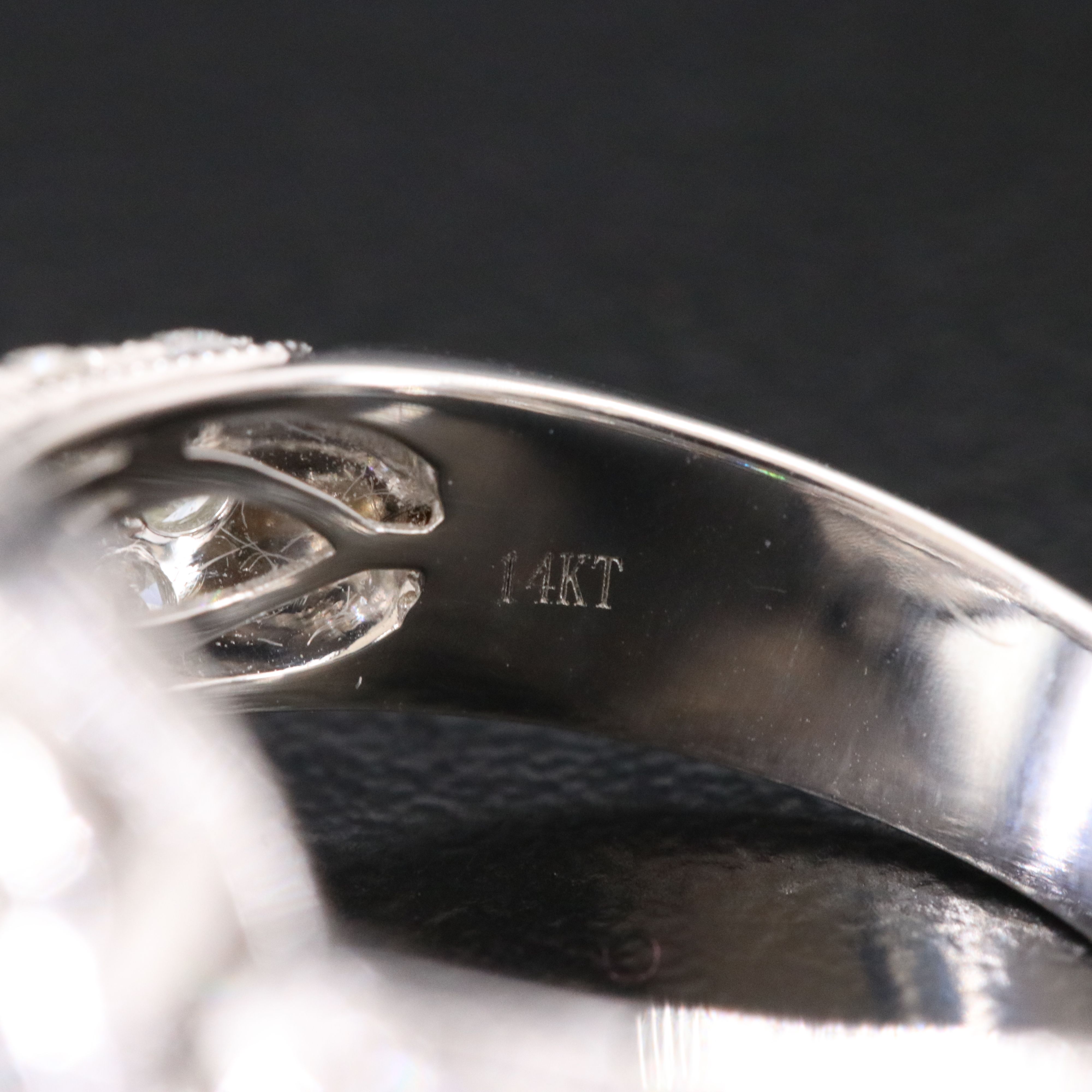 14K 1.96 CTW Diamond Circle Cluster Ring