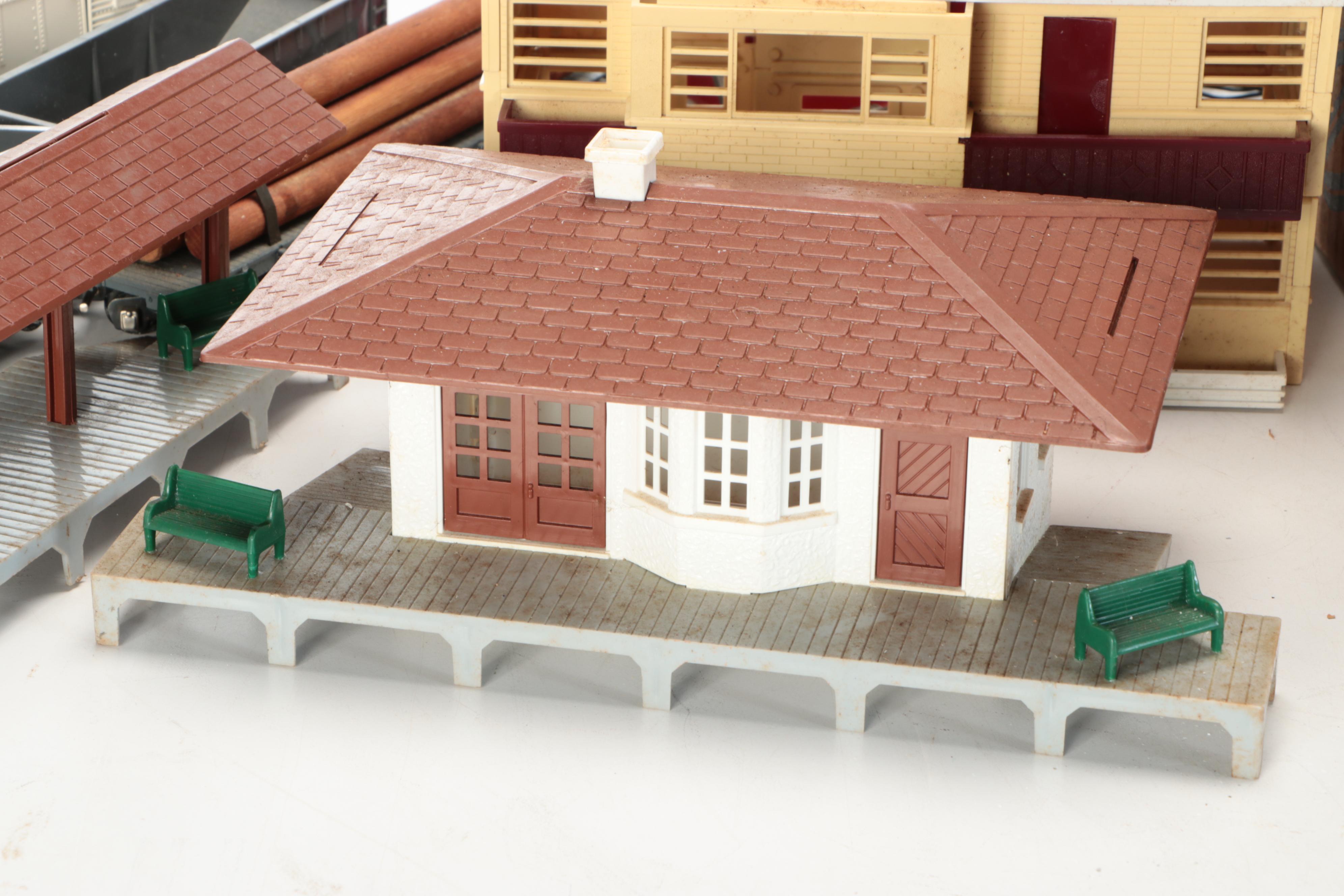 American Flyer Locomotive with Train Cars, Buildings and Accessories