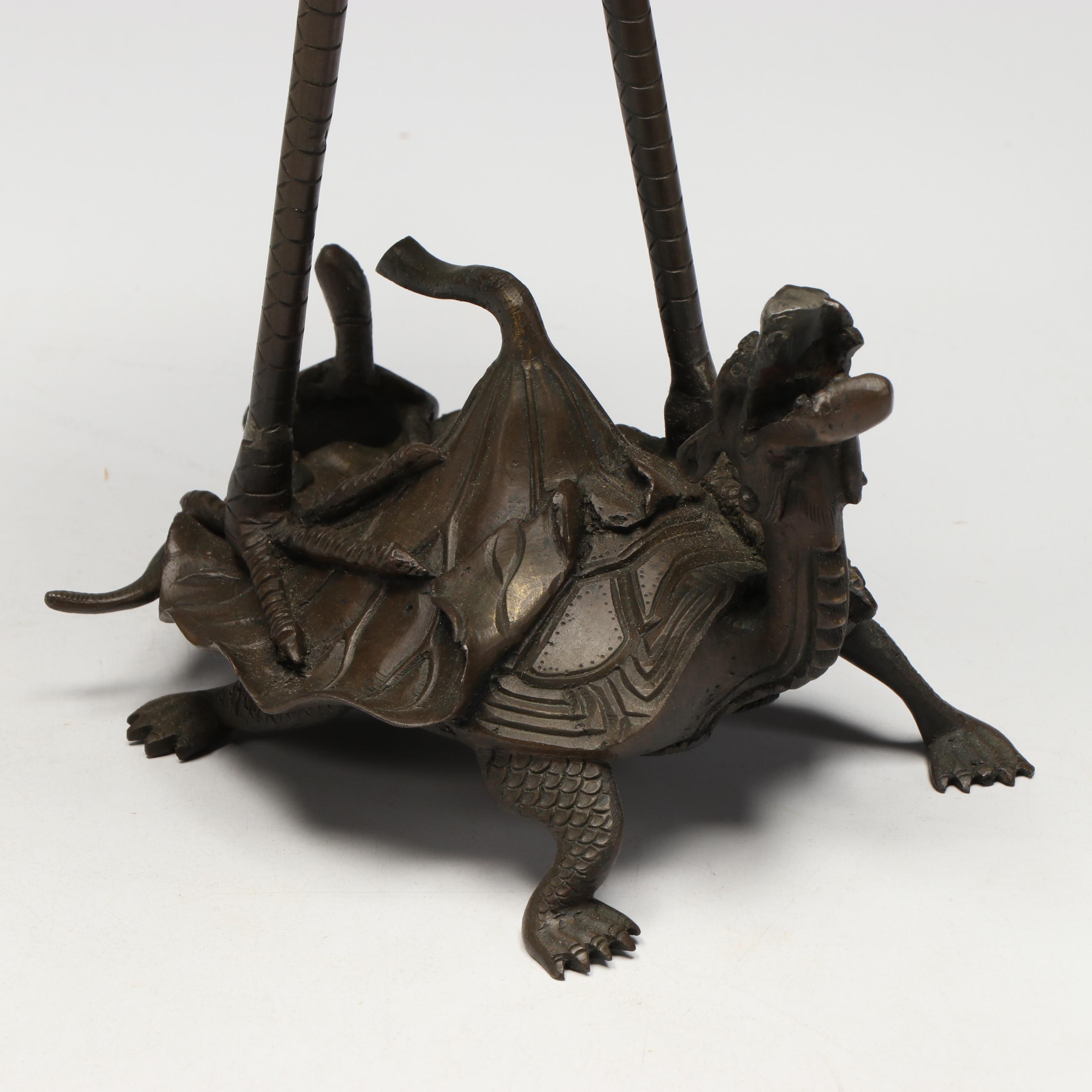 Chinese Crane on Lóngguī Bronze Sculpture