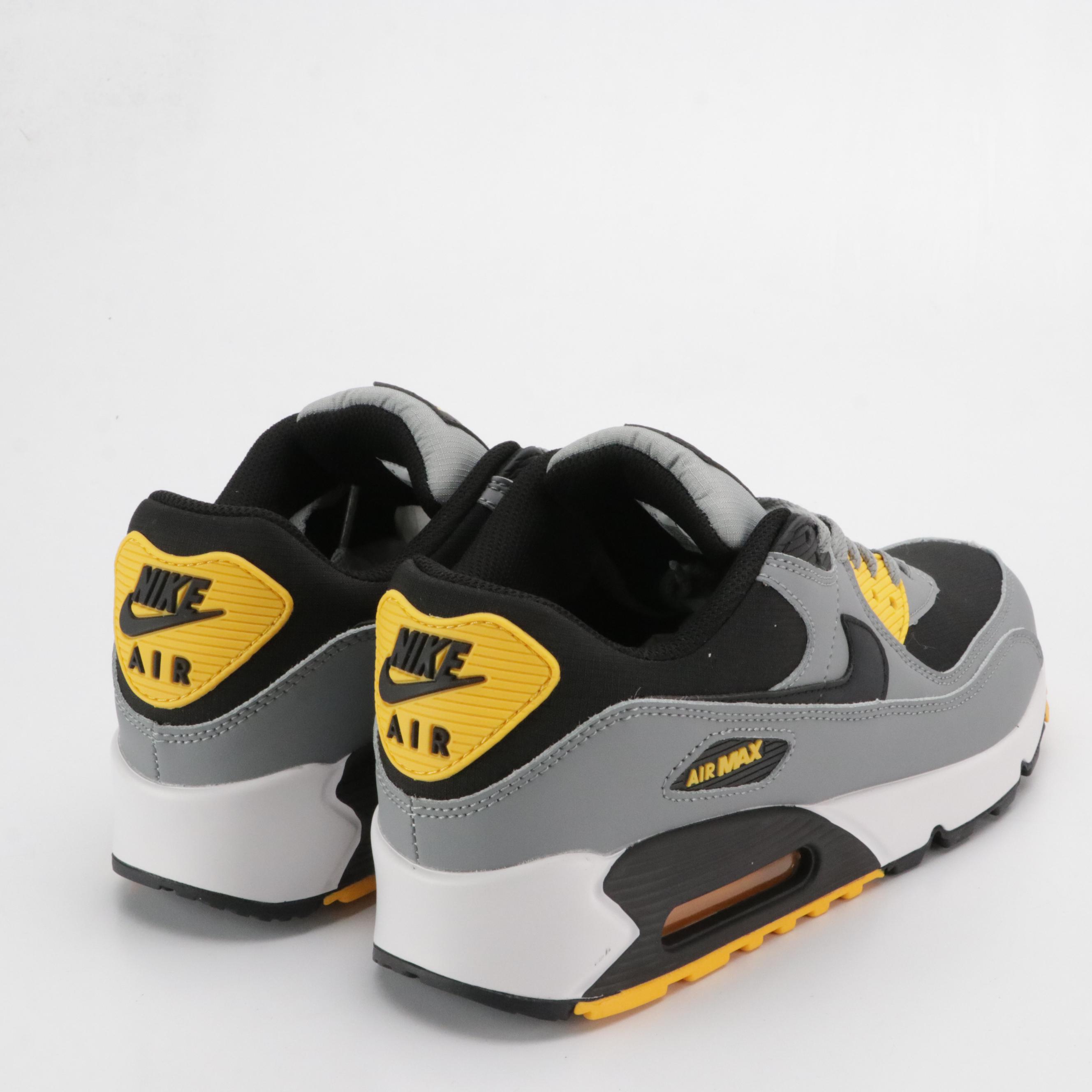 Men's Nike Air Max 90 "Classic Batman" Sneakers in Box