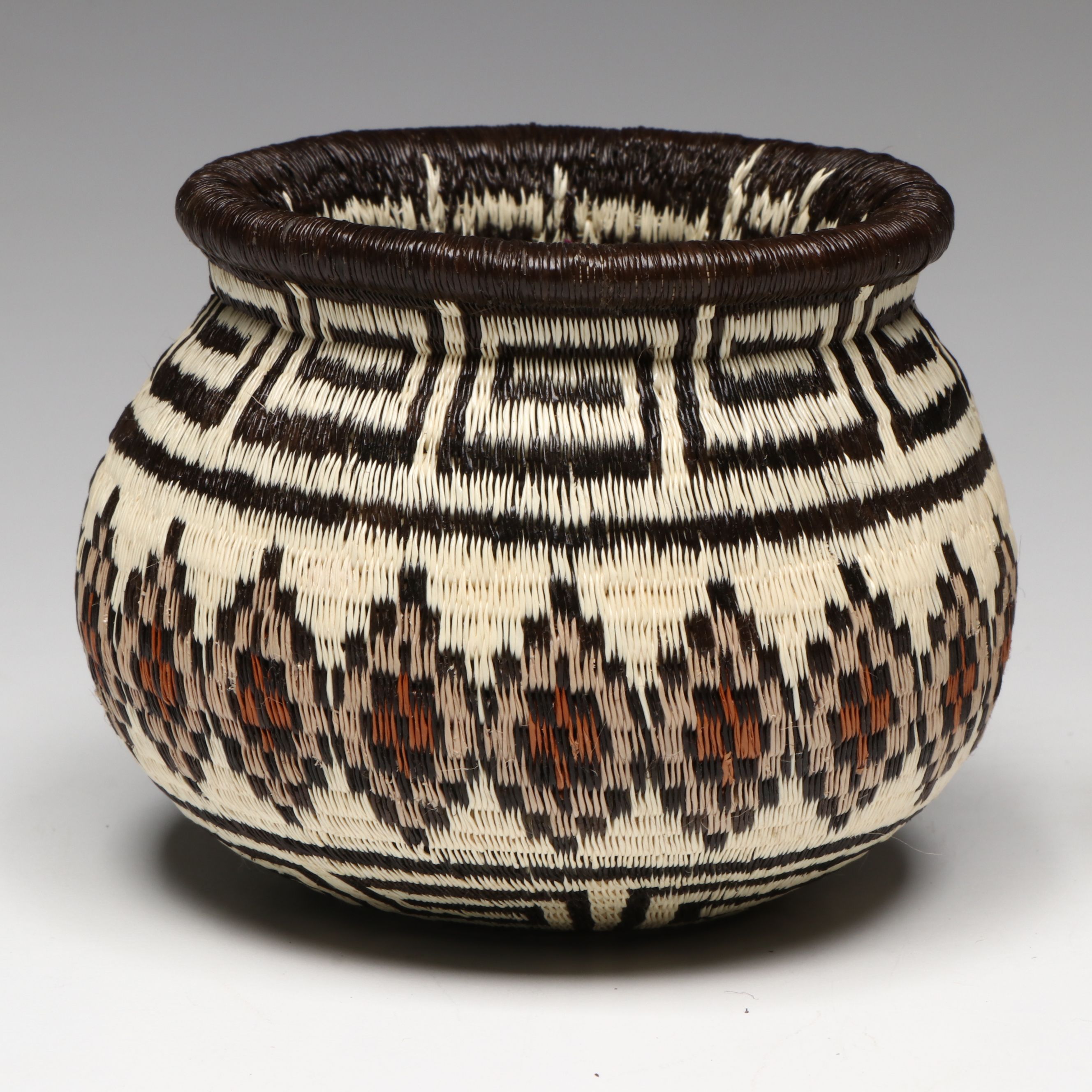 Panamanian Emberá-Wounaan Peoples Chunga Fiber and Black Palm Baskets
