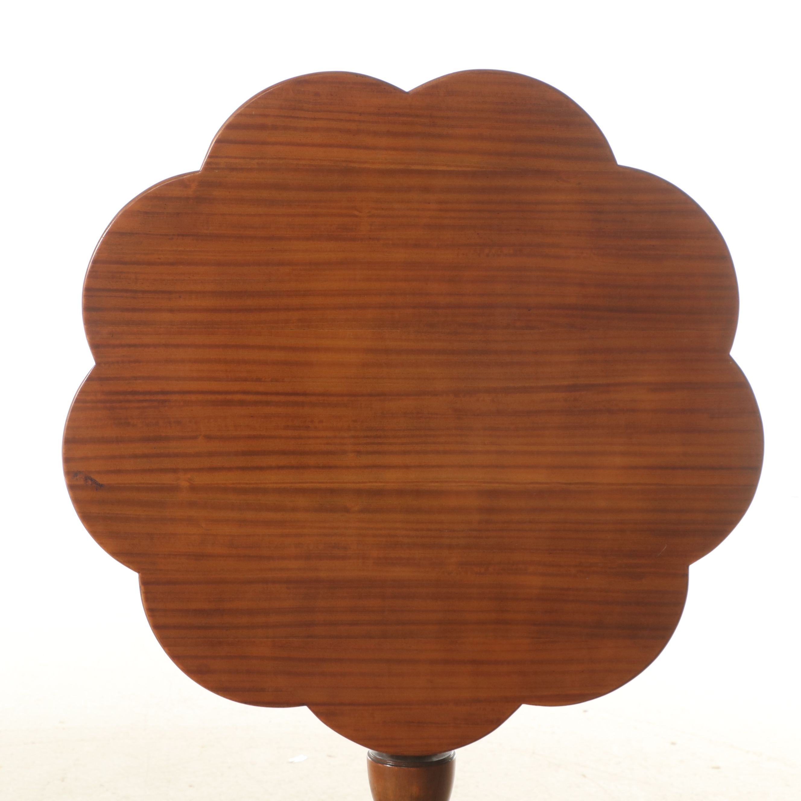 Georgian Style Mahogany Scalloped Edge Tilt-Top Table