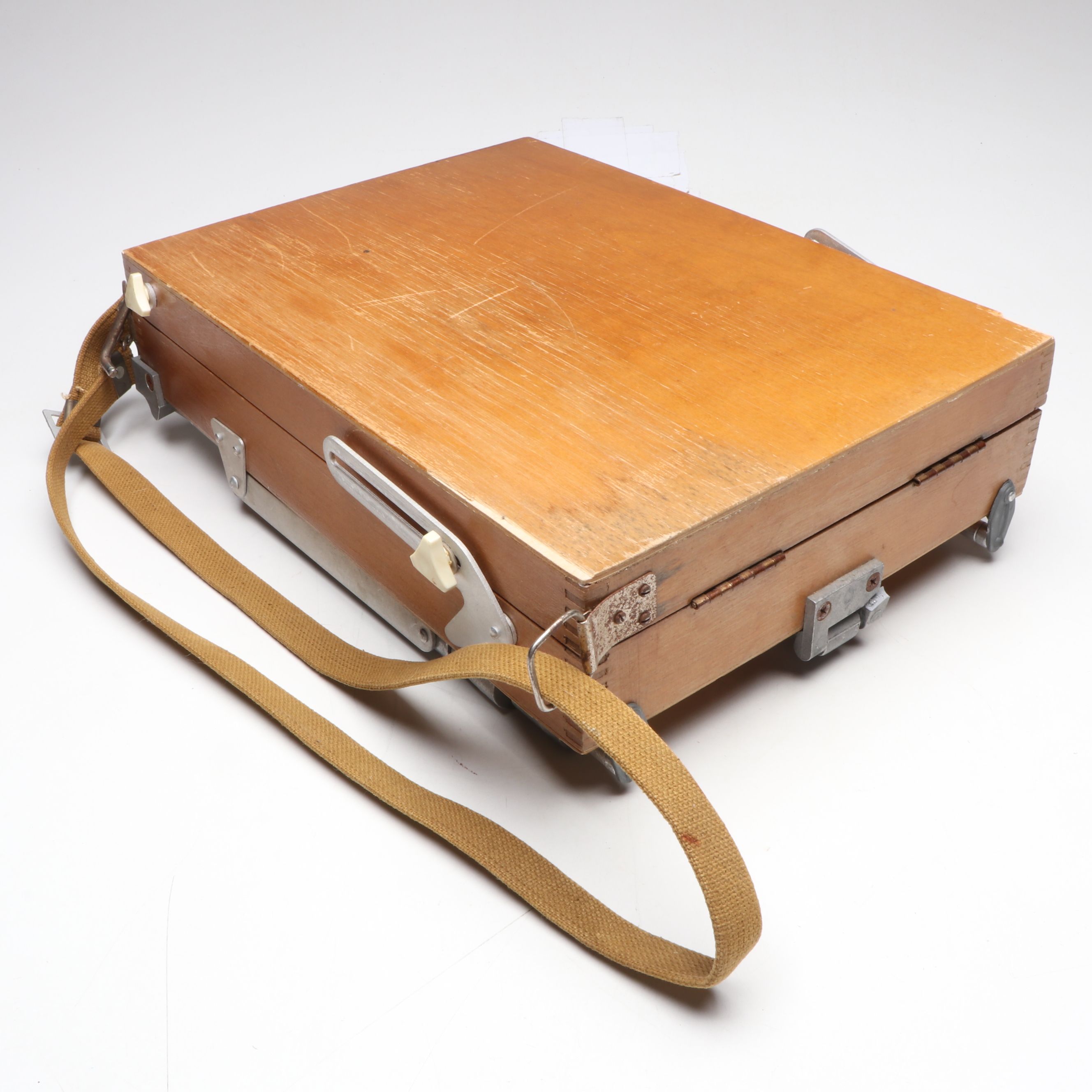 Varka French Field Easel with Wooden Palette