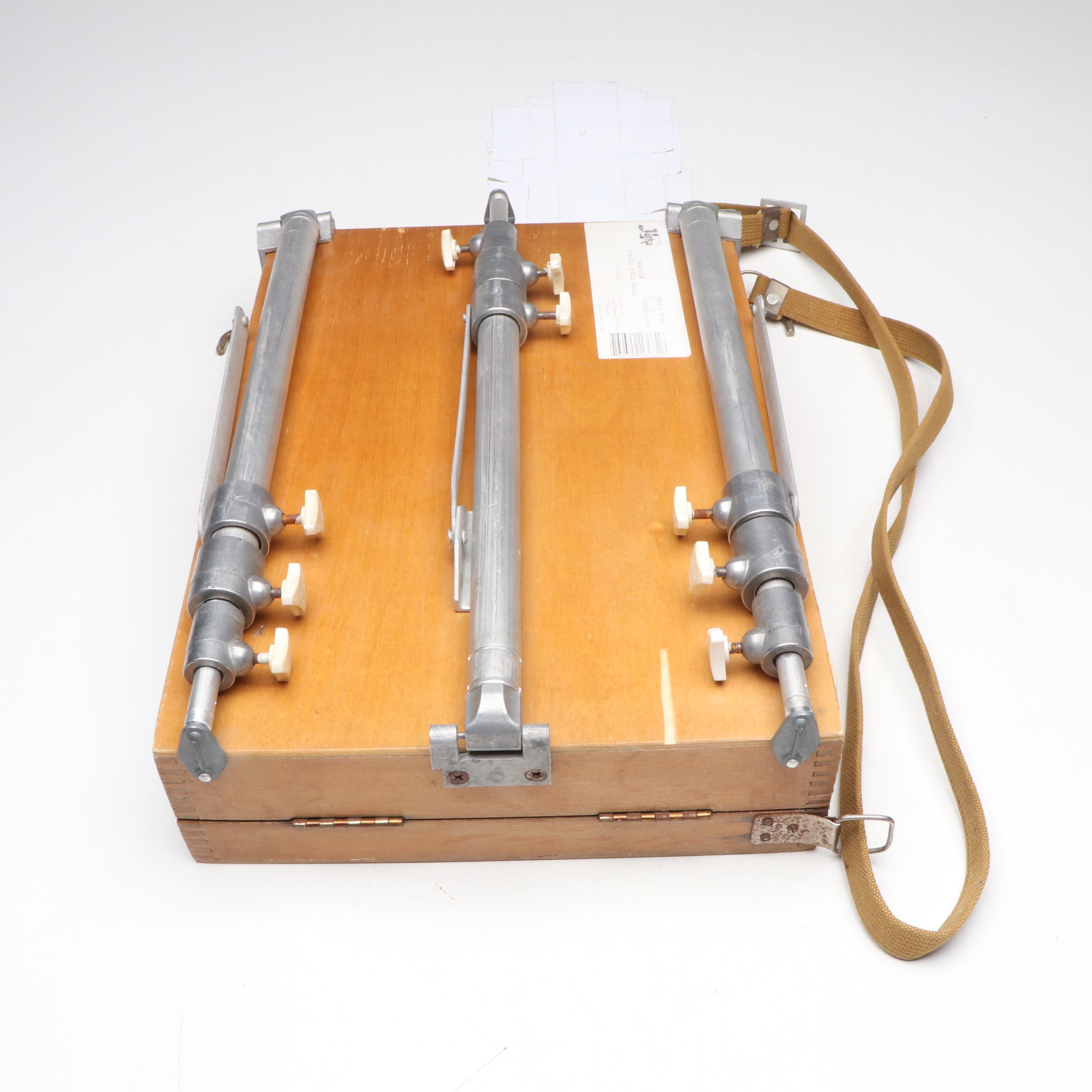 Varka French Field Easel with Wooden Palette