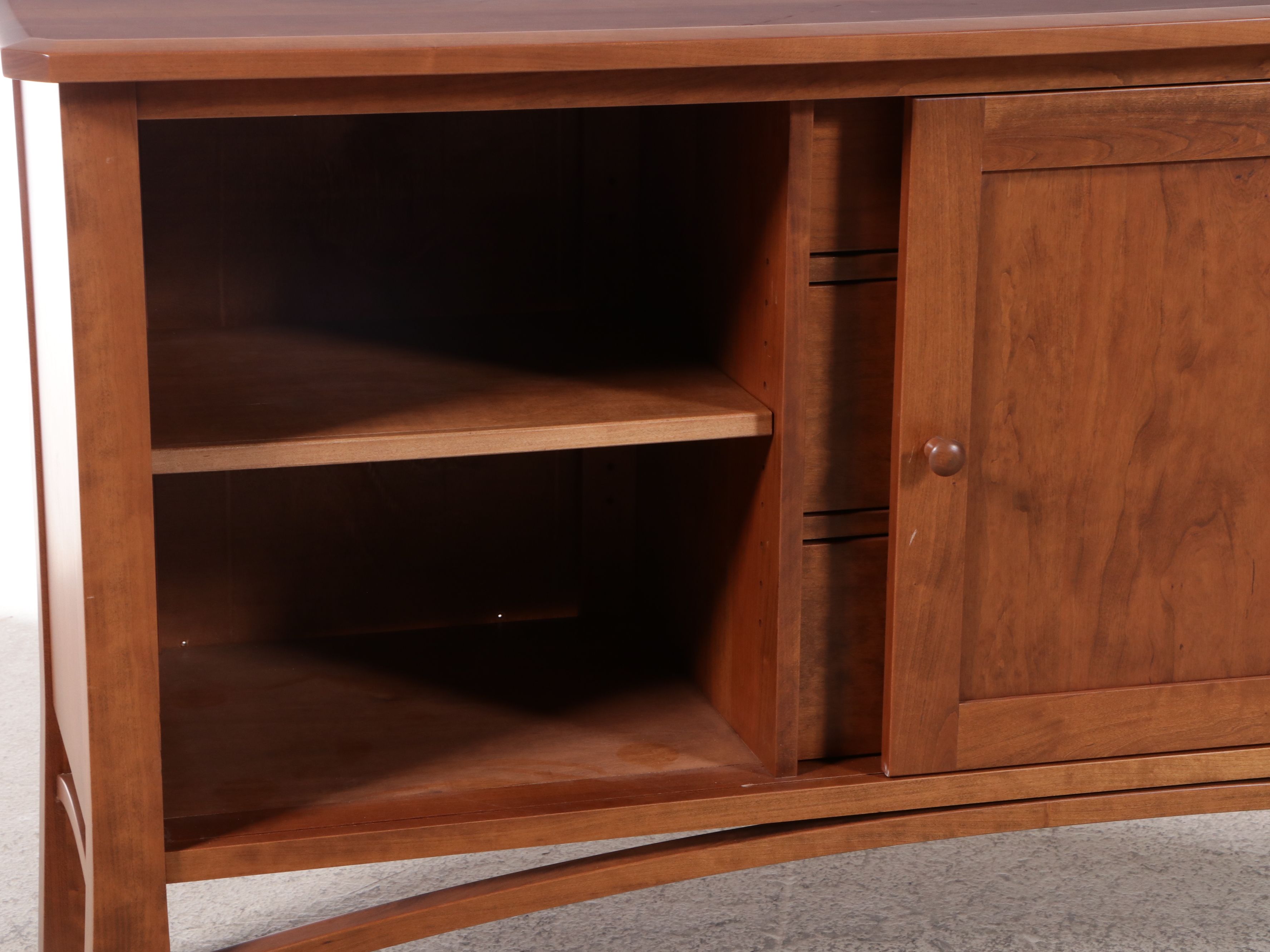 Ohio Hardwood Furniture Craftsman Style Handcrafted Cherry Sideboard, 2013