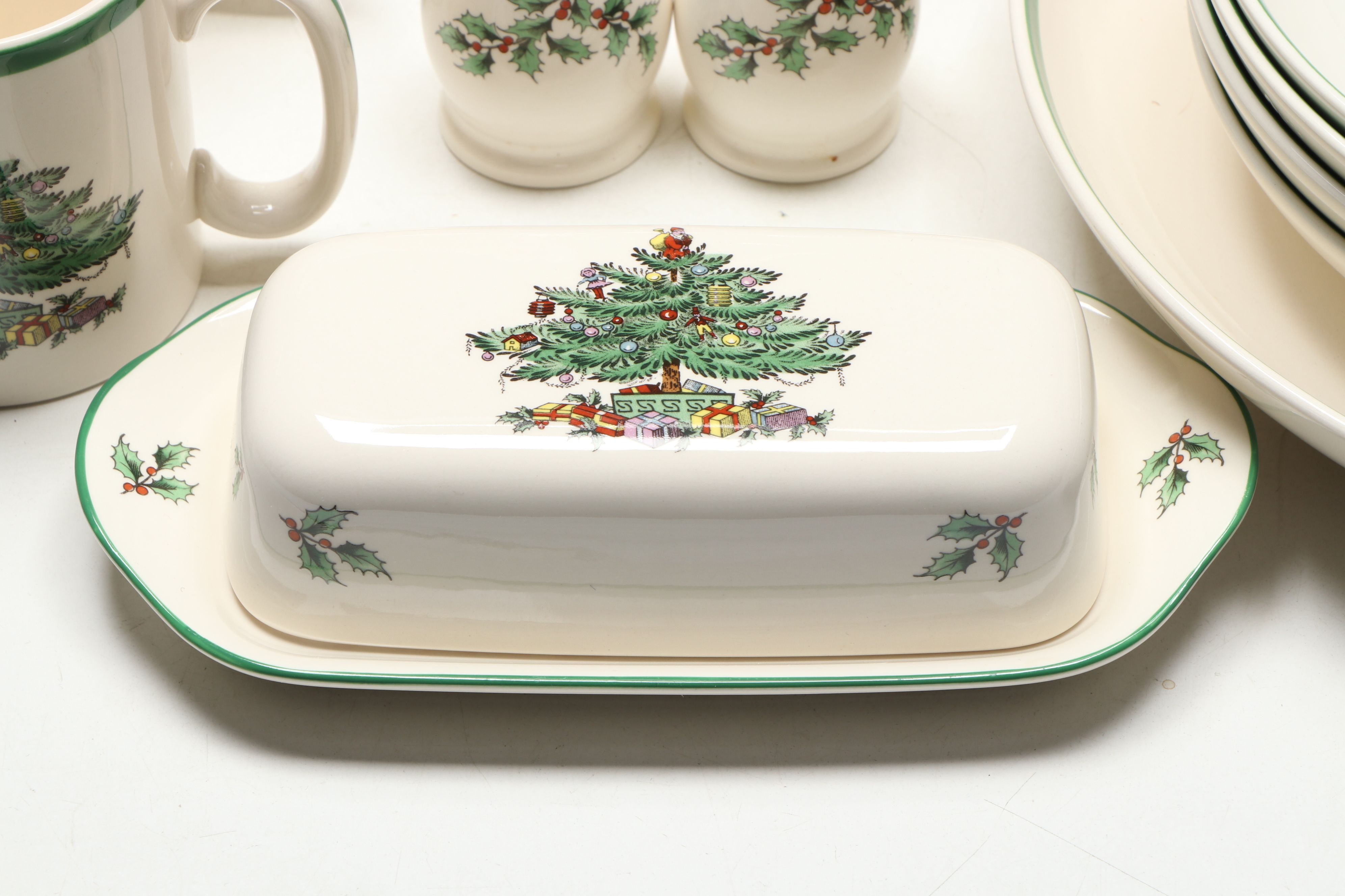 Spode "Christmas Tree" Ceramic Collector Plates