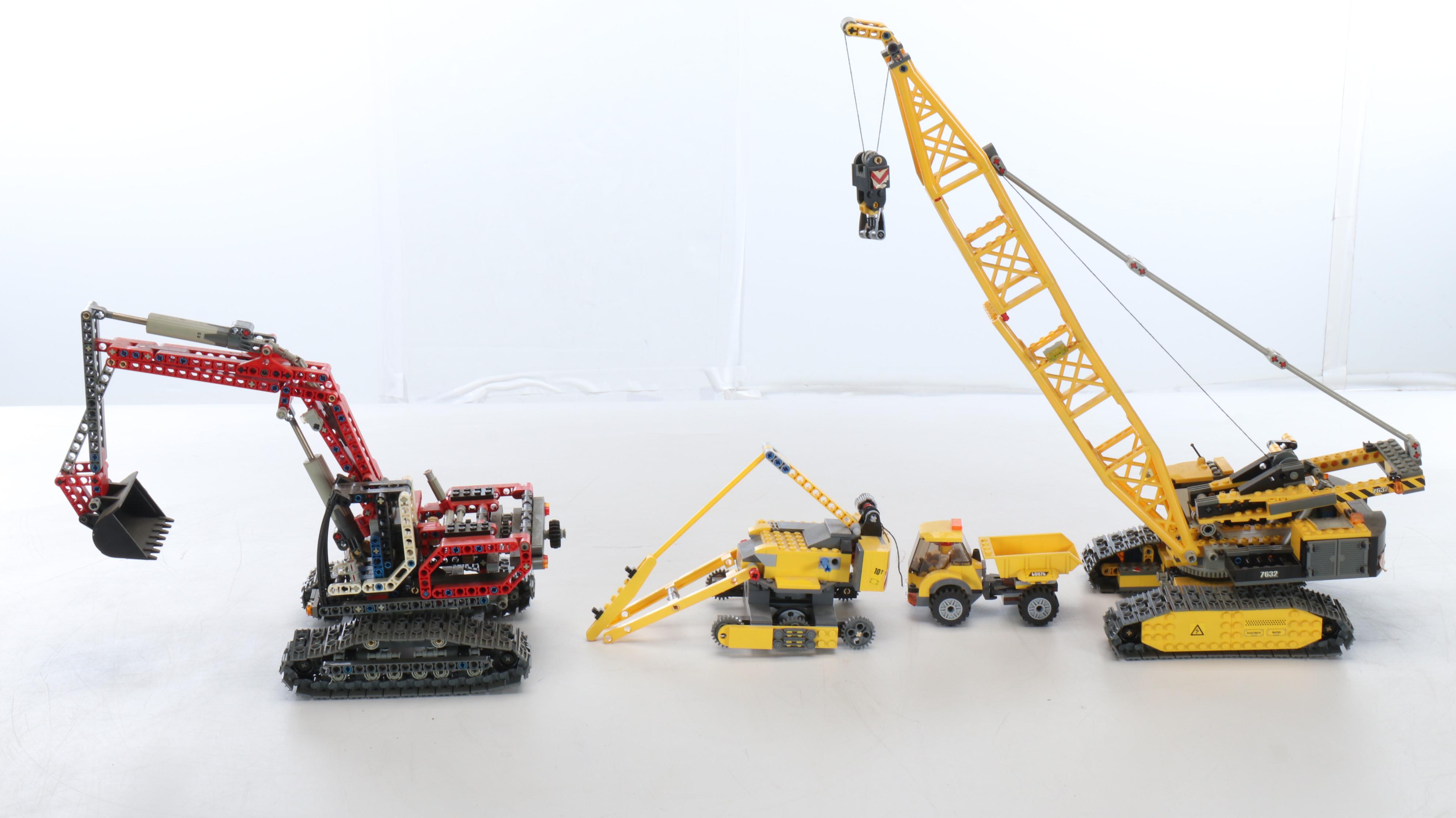 LEGO Western Characters, Construction Crane and Assorted Building Blocks