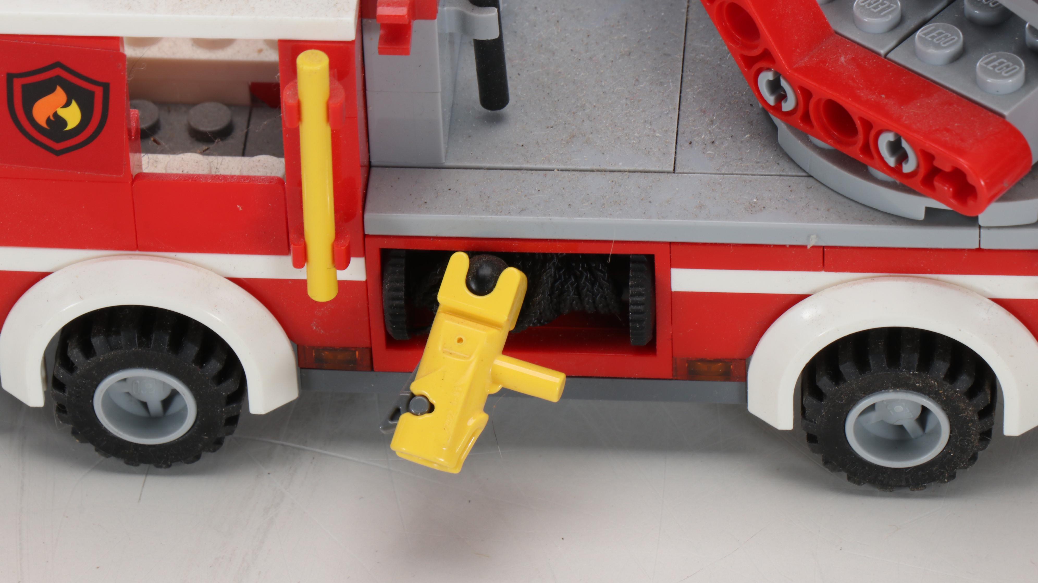 LEGO Western Characters, Construction Crane and Assorted Building Blocks