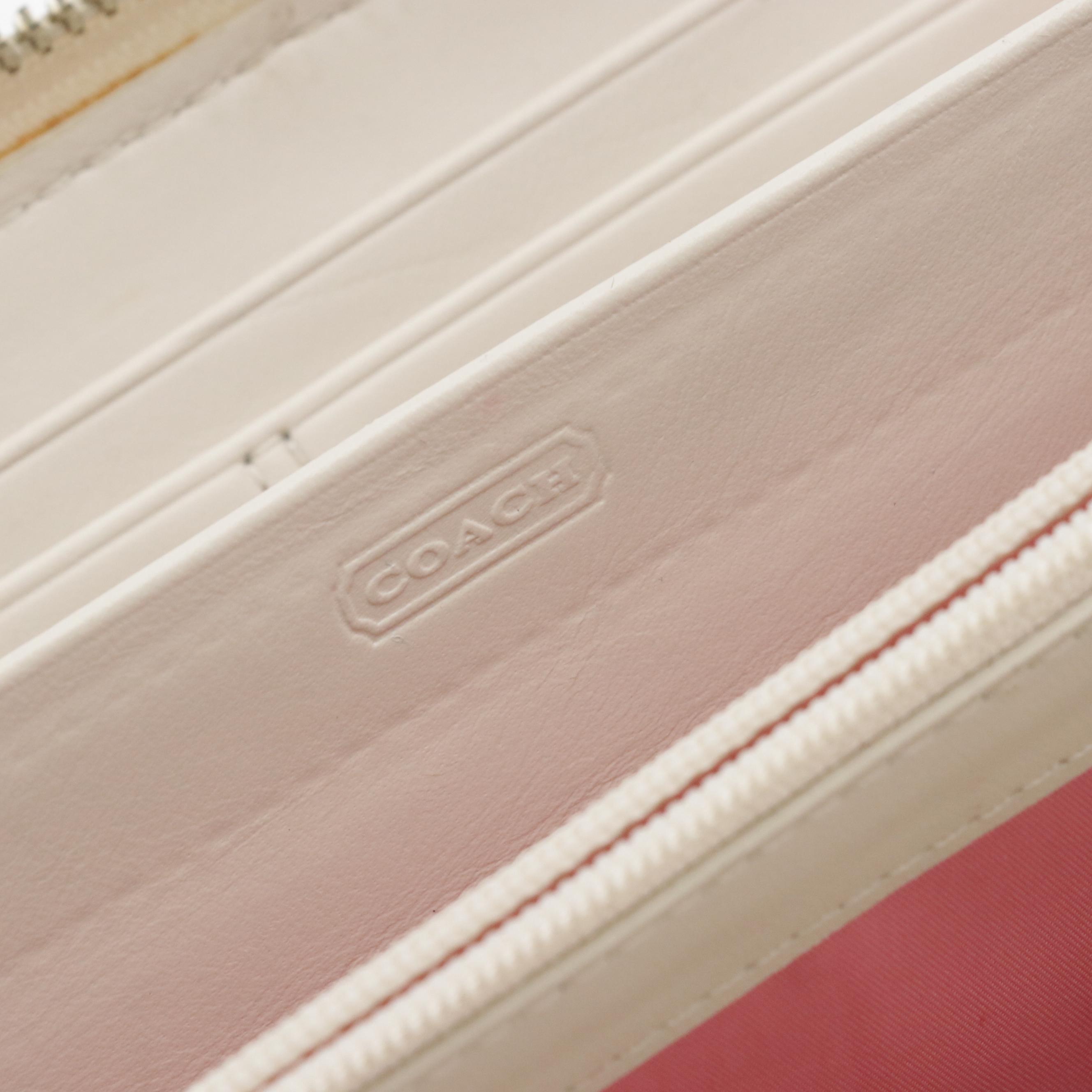 Coach Abbie 9017 Black Leather Crossbody Bag & Buckle Accented Zip-Around Wallet