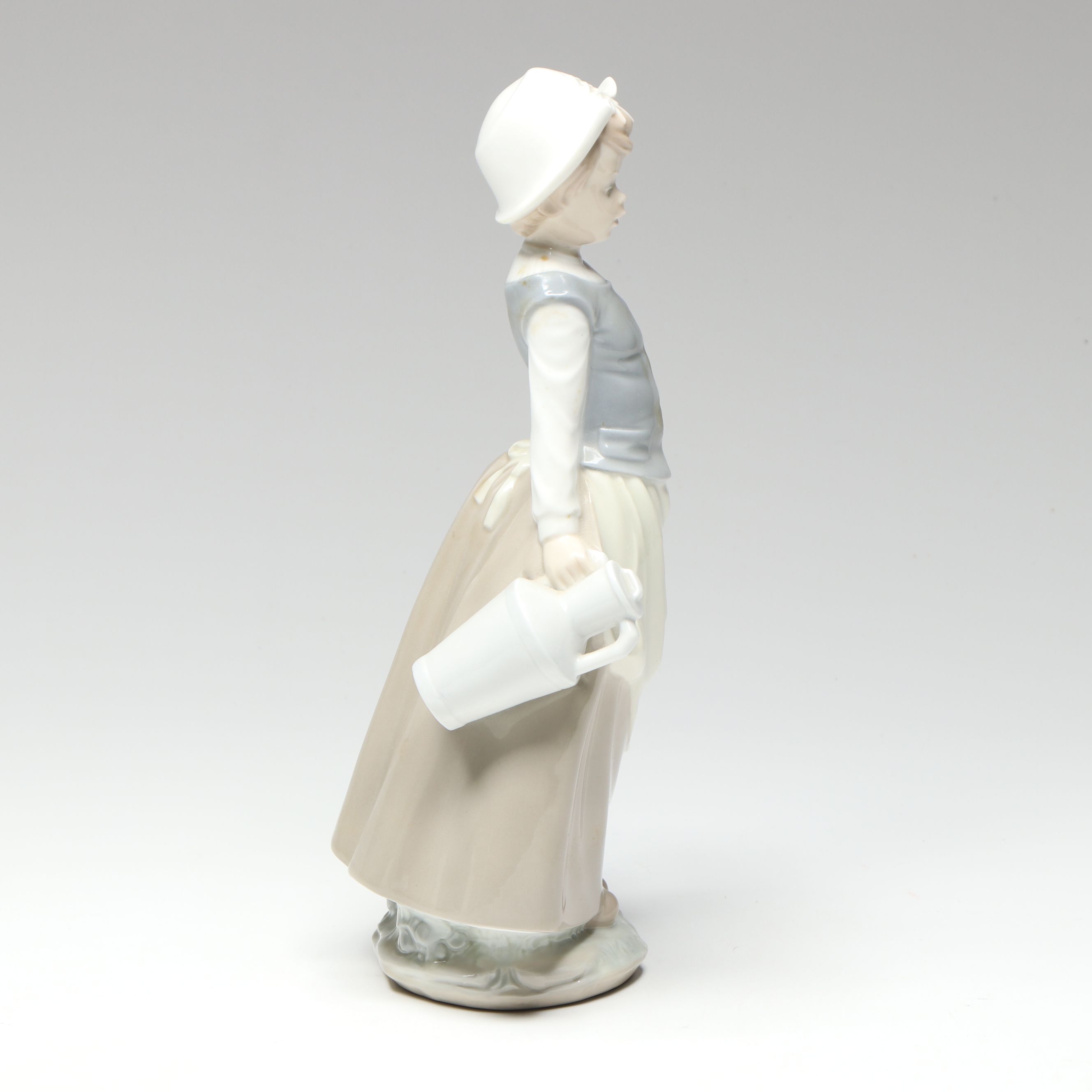 Lladró "Milk Maid" Porcelain Figurine