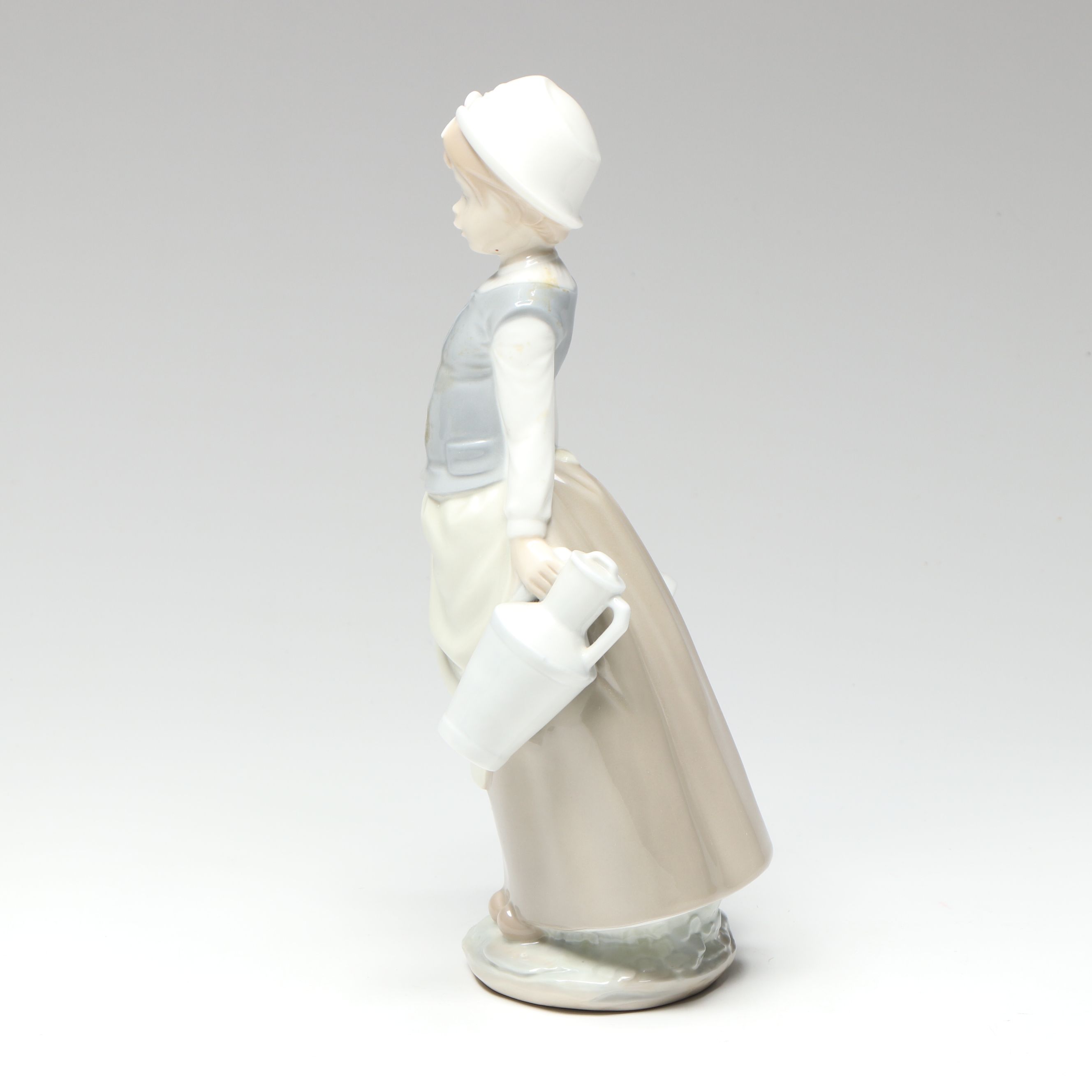 Lladró "Milk Maid" Porcelain Figurine