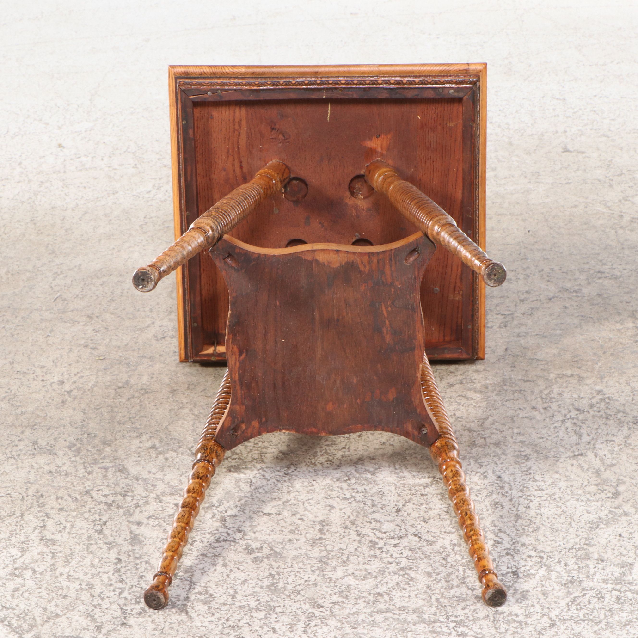 Victorian Oak Plant Stand with Bobbin-Turned Legs, Early 20th Century