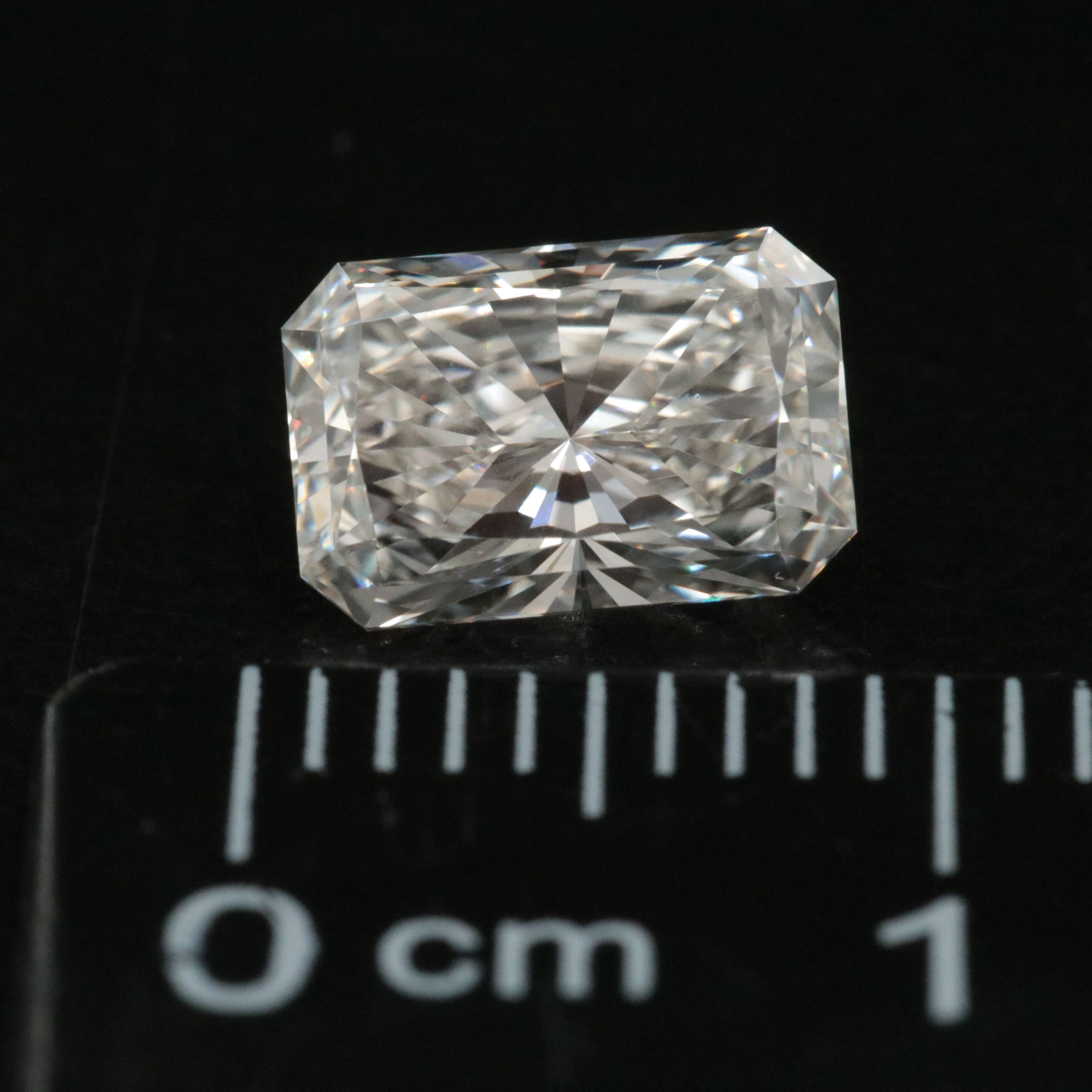 Loose 1.39 CT Lab Grown Diamond with IGI Report