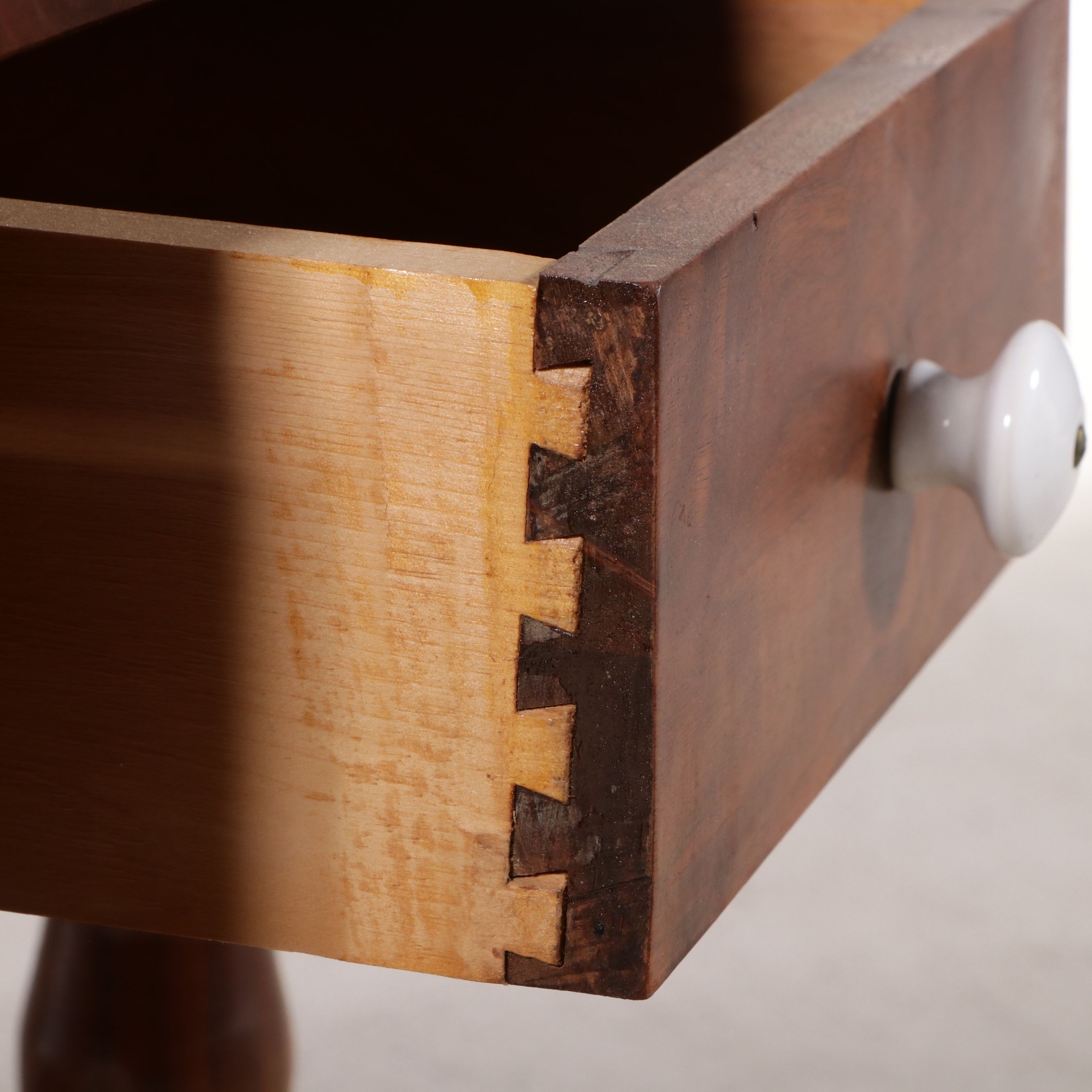 Bench-Made Walnut Drop-Leaf Side Table, Late 20th Century