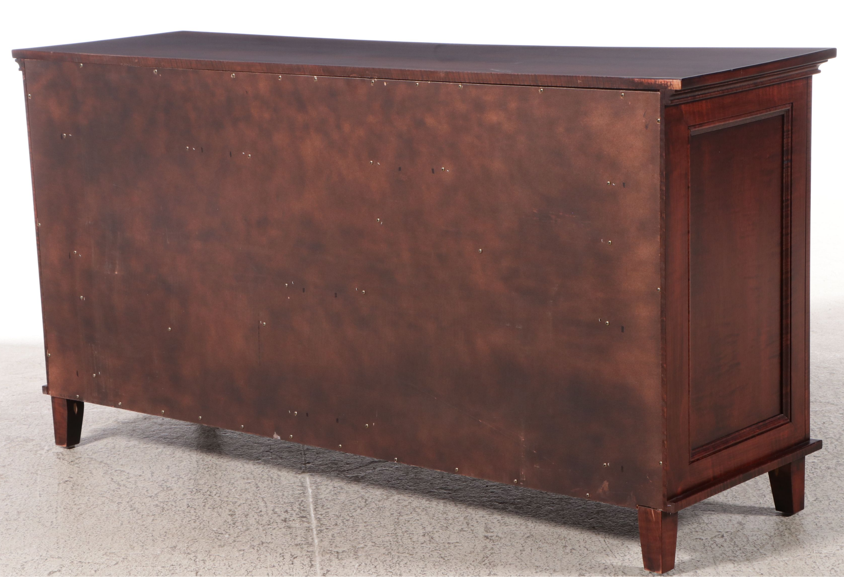 Traditional Style Tiger Maple Seven-Drawer Dresser