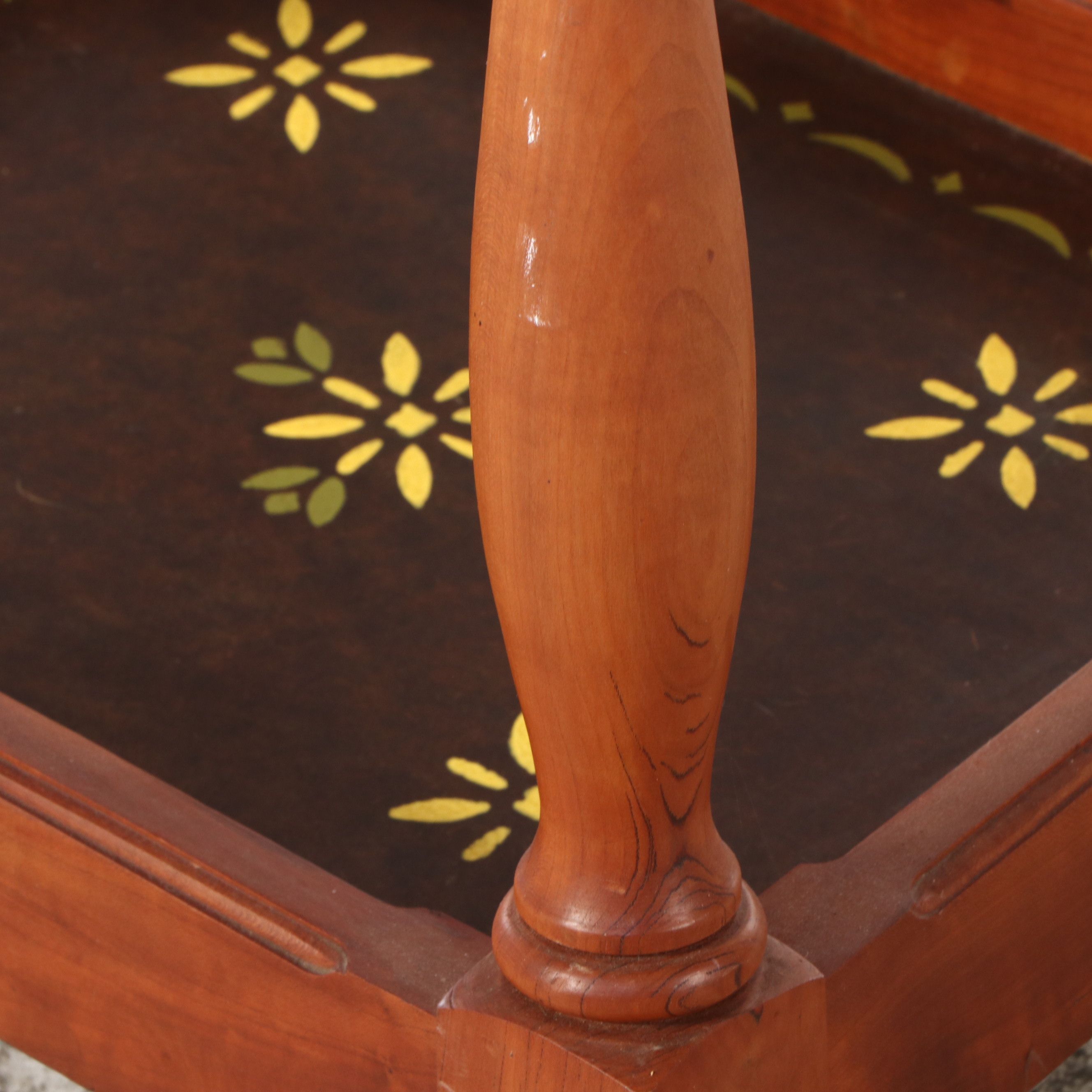 American Colonial Style Side Table