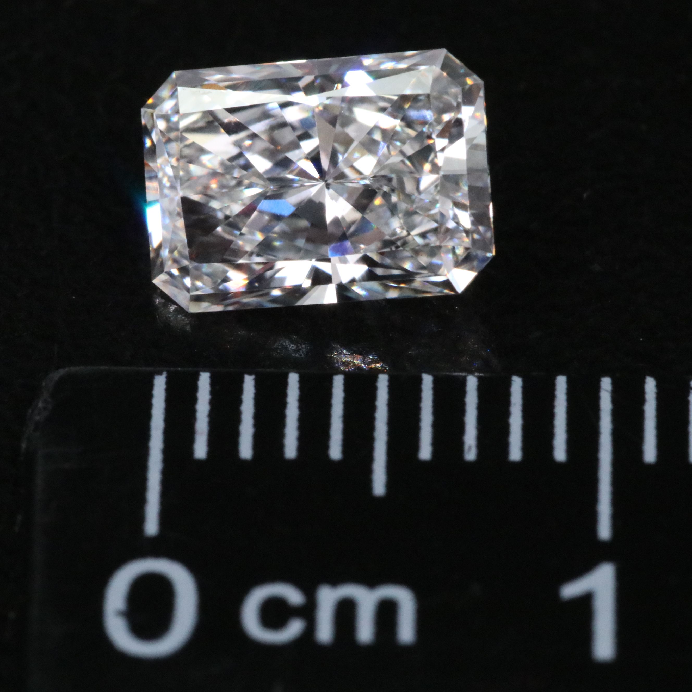 Loose 1.39 CT Lab Grown Diamond with IGI Report