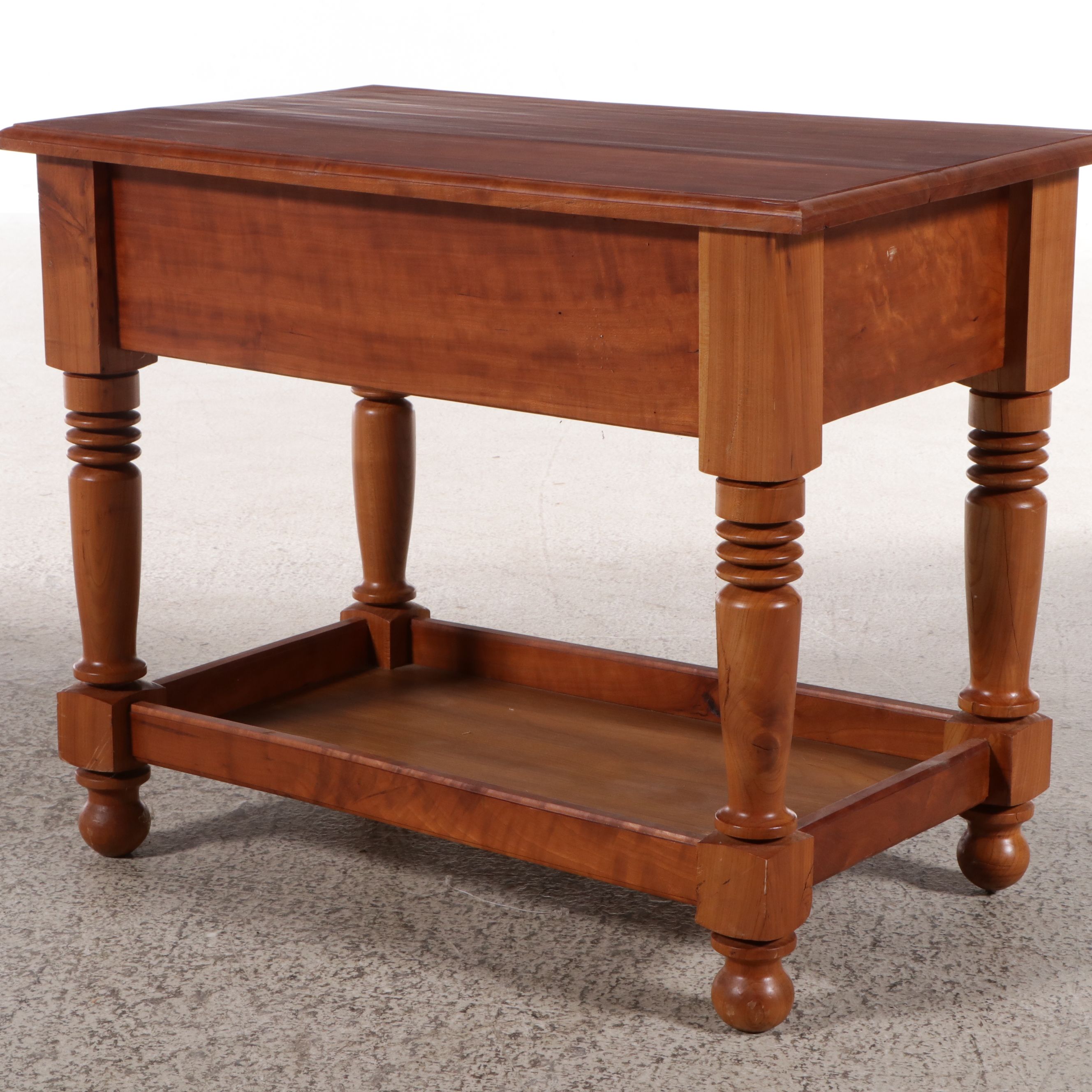 American Colonial Single-Drawer Nightstand