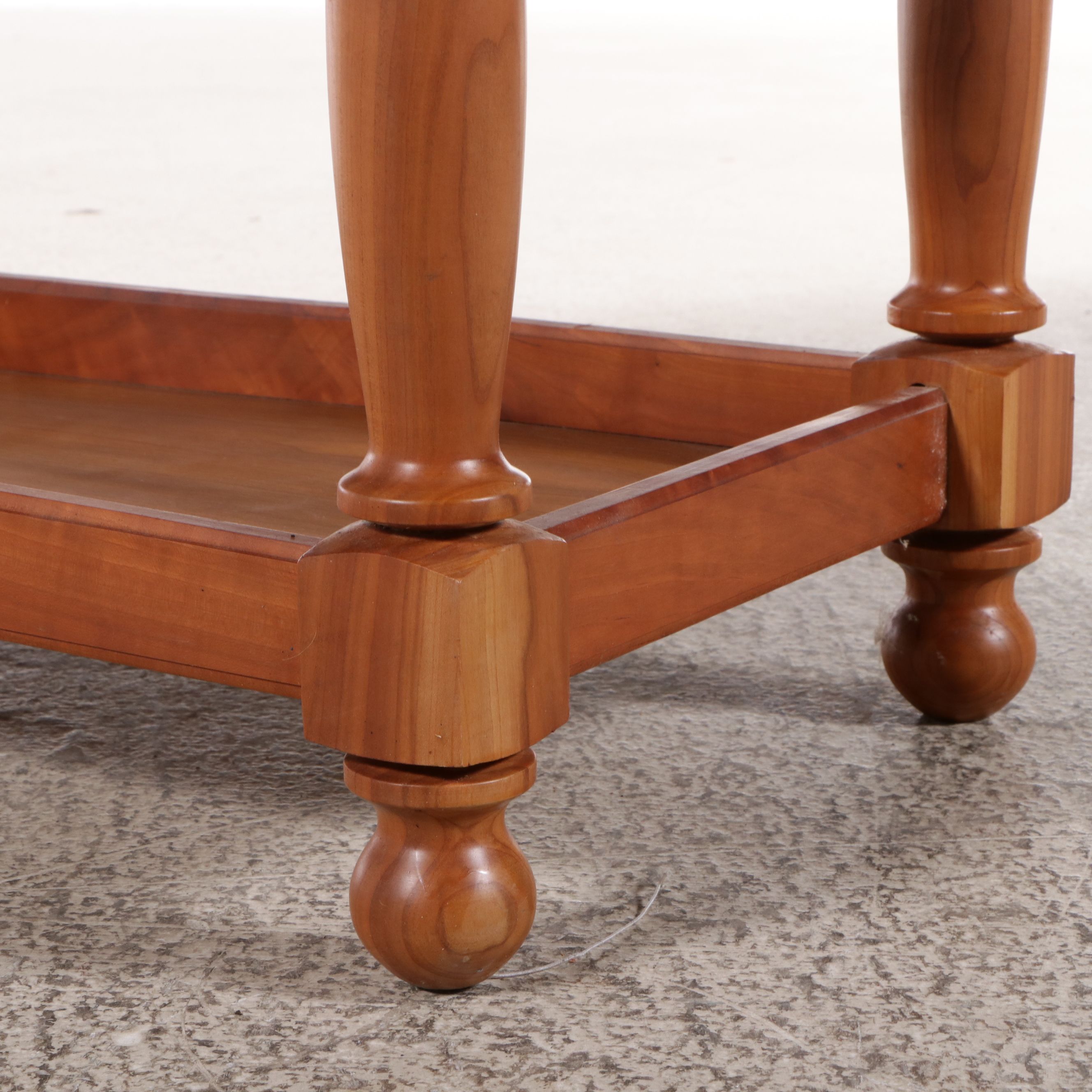 American Colonial Single-Drawer Nightstand